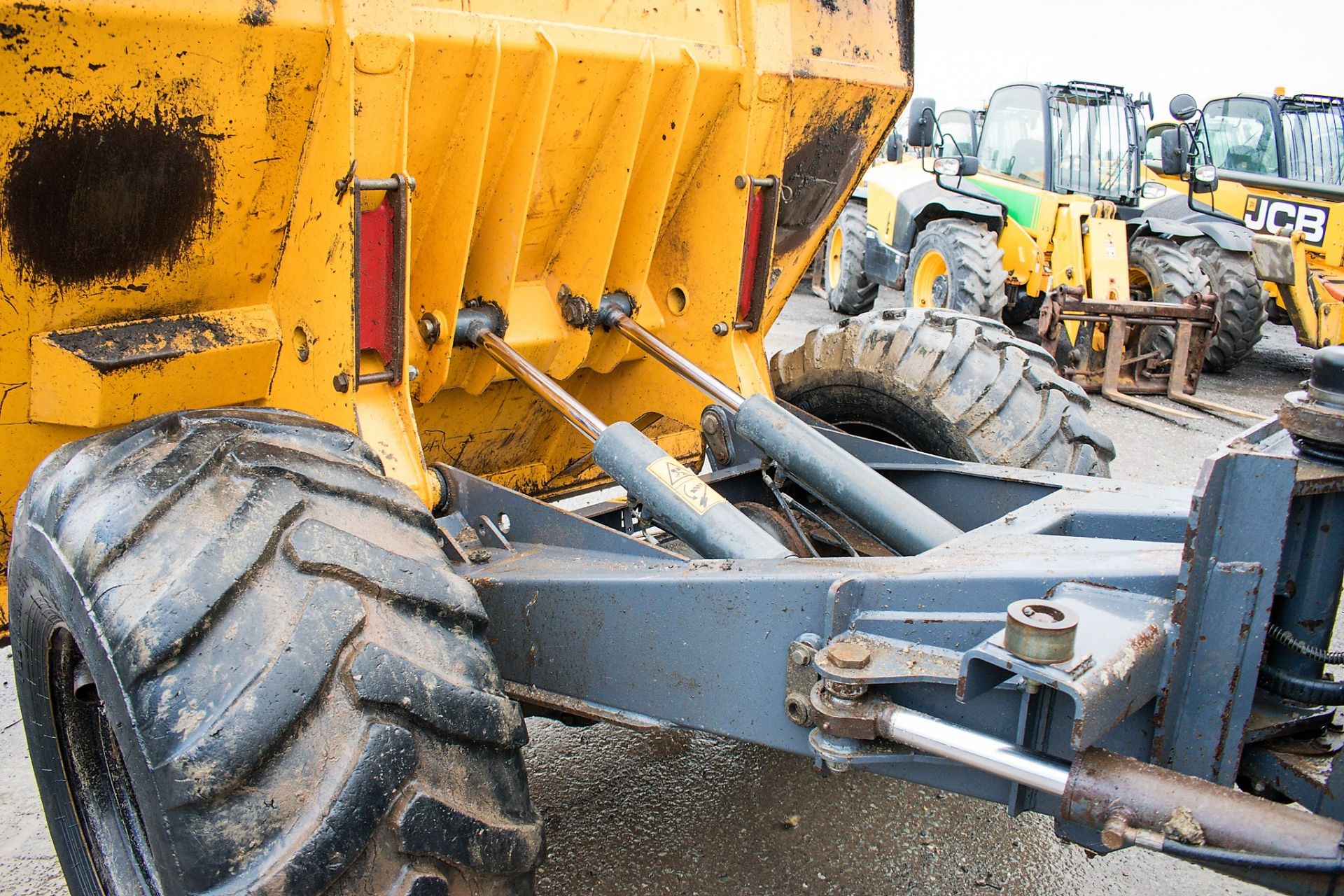 Benford Terex 9 tonne straight skip dumper Year: 2007 S/N: E707FM360 Recorded Hours: 3921 - Image 10 of 20