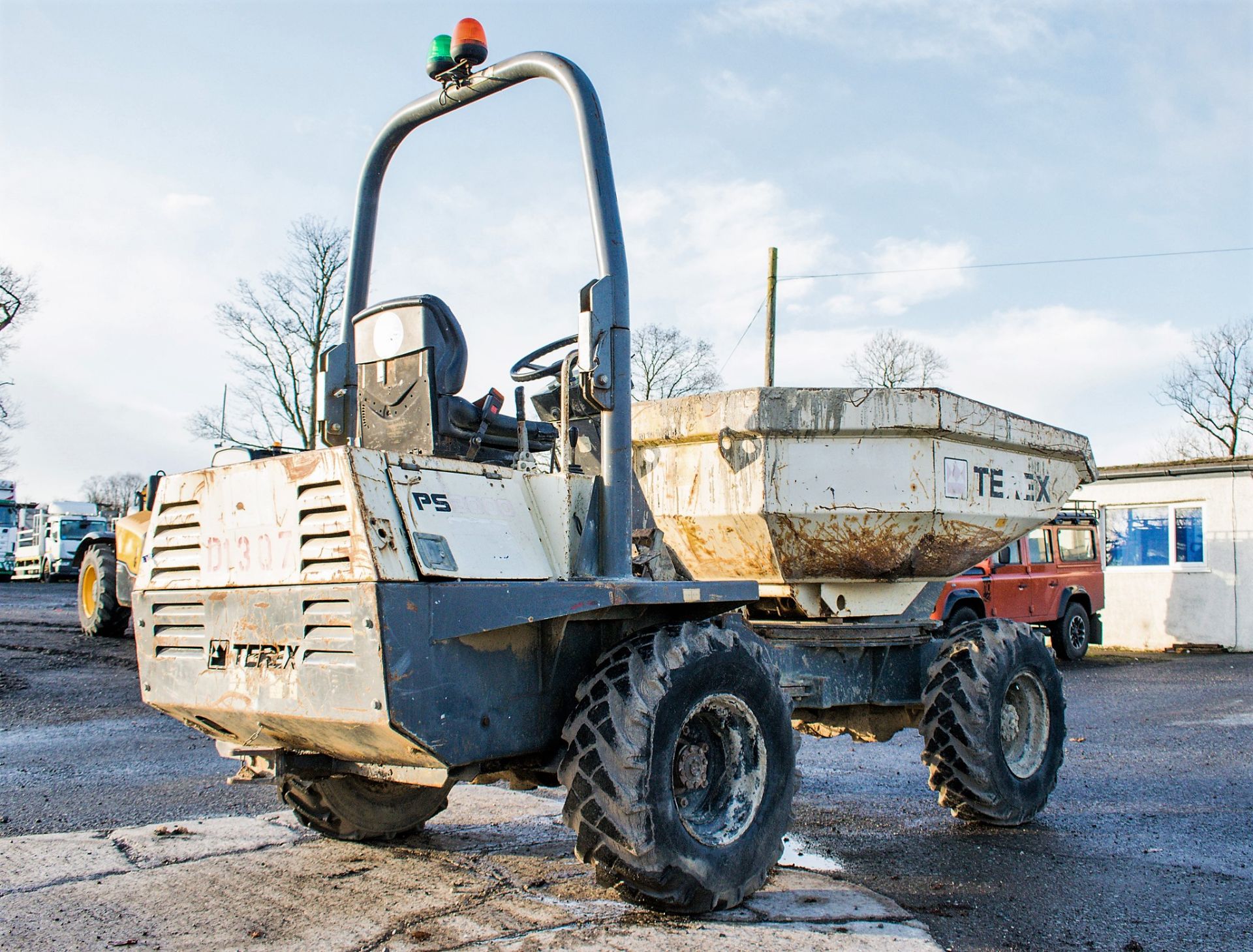 Benford Terex 3 tonne swivel skip dumper Year: S/N:  Recorded Hours: 3115 D1307 DuB350414 - Image 3 of 5