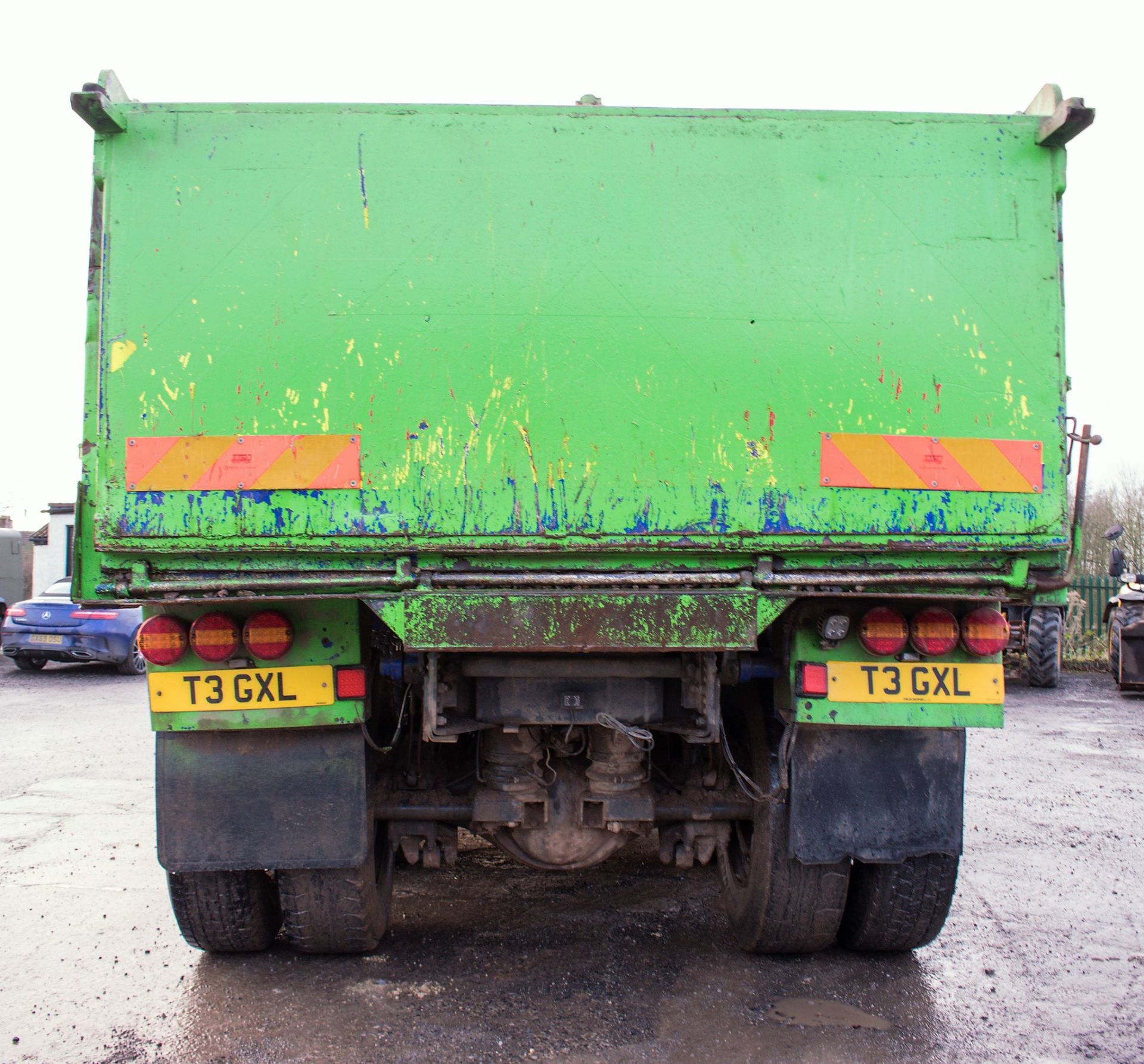 DAF CF 85.340 32 tonne 8 wheel tipper lorry Registration Number: T3 GXL Date of Registration: 17/ - Image 6 of 14