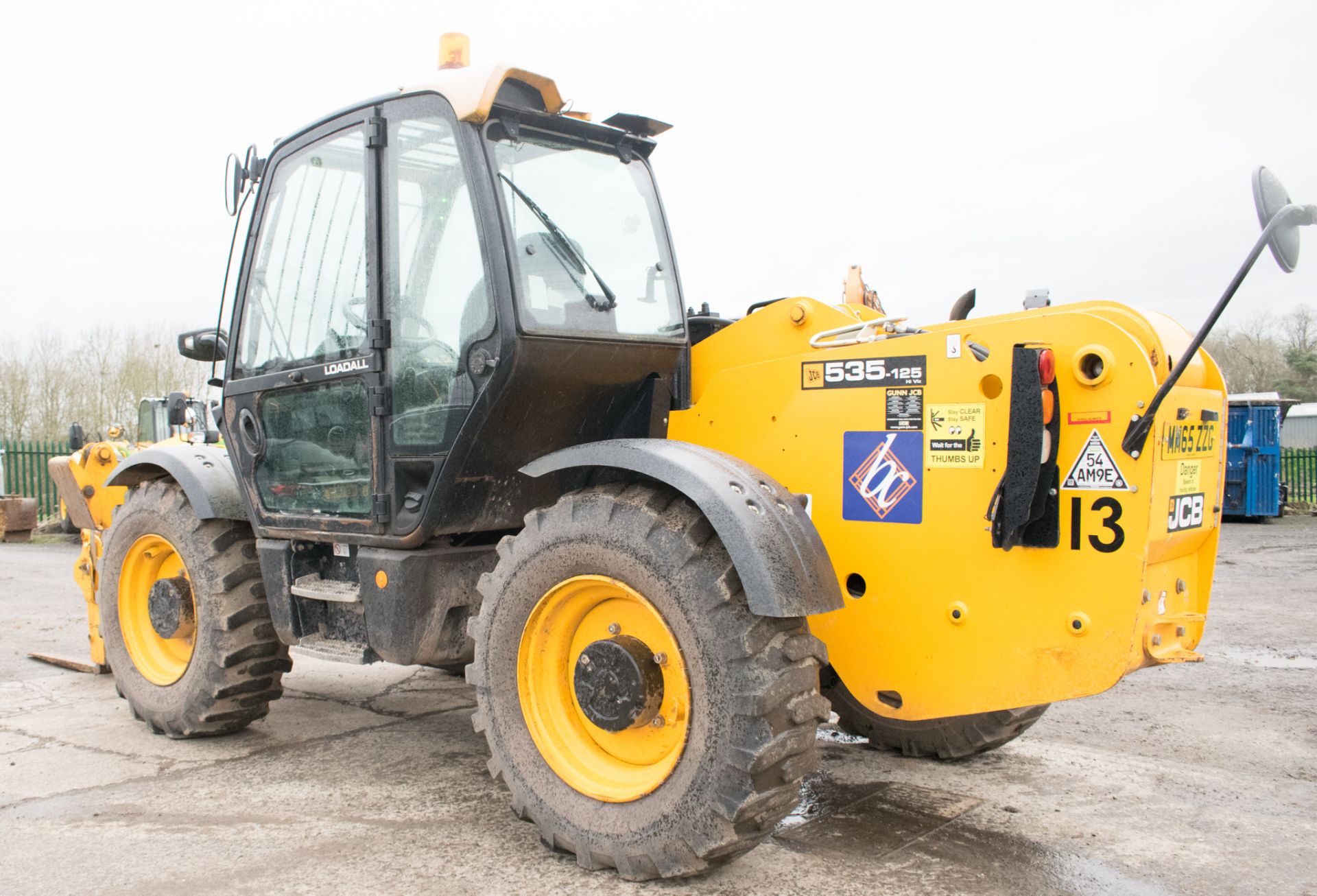 JCB 535-125 12.5 metre telescopic handler Year: 2015 Hours: 3482 S/N: 02352423 13 - Image 4 of 20