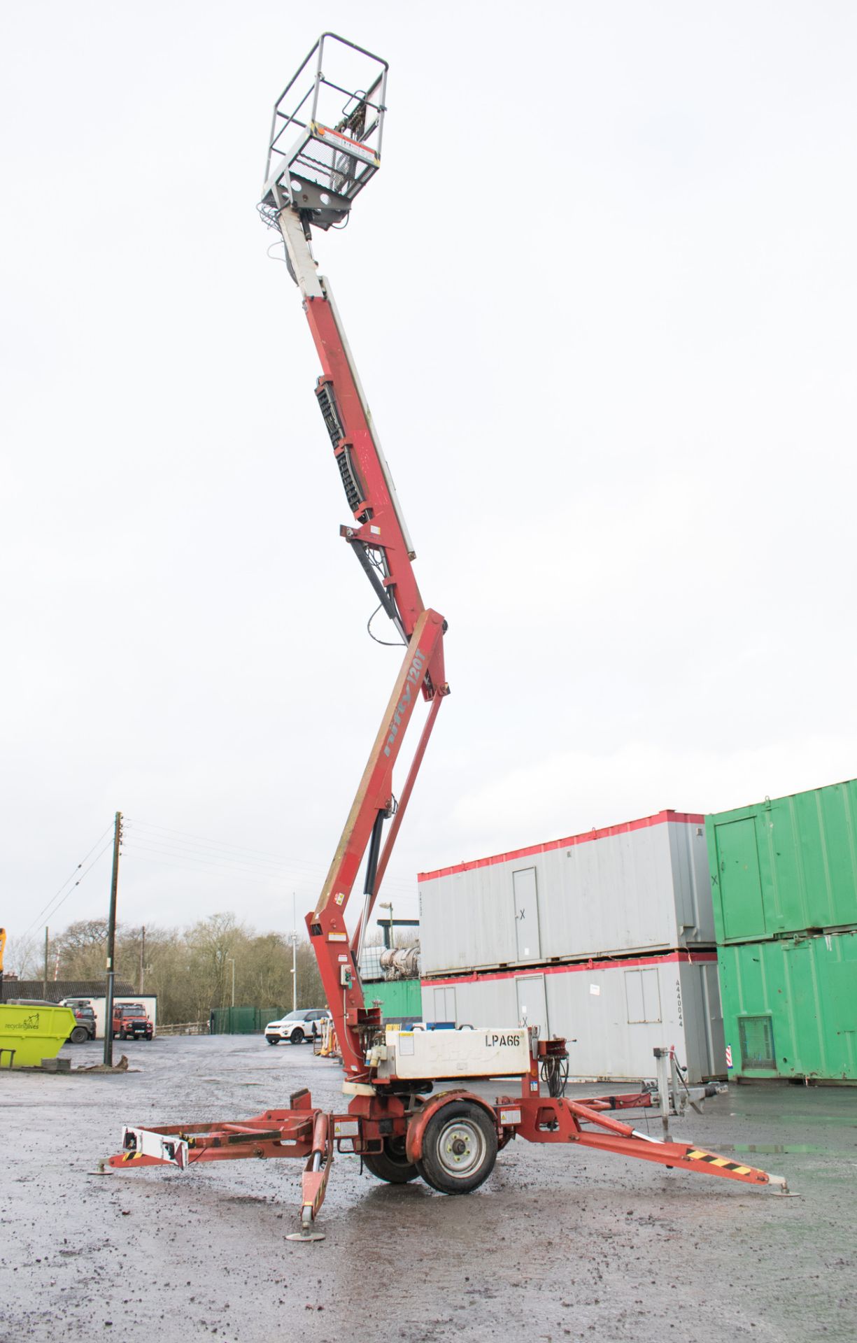 Nifty 120T battery electric fast tow articulated boom lift access platform Year: 2005 S/N: 04 - Image 8 of 8