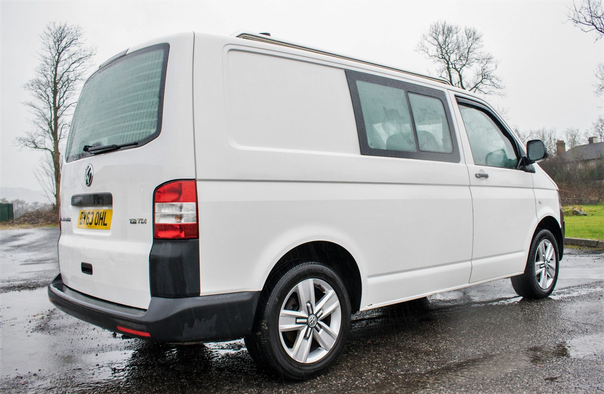 Volkswagen Transporter T30 Starline TDi 6 seat panel van Registration Number: DY63 OHL Date of - Image 4 of 20