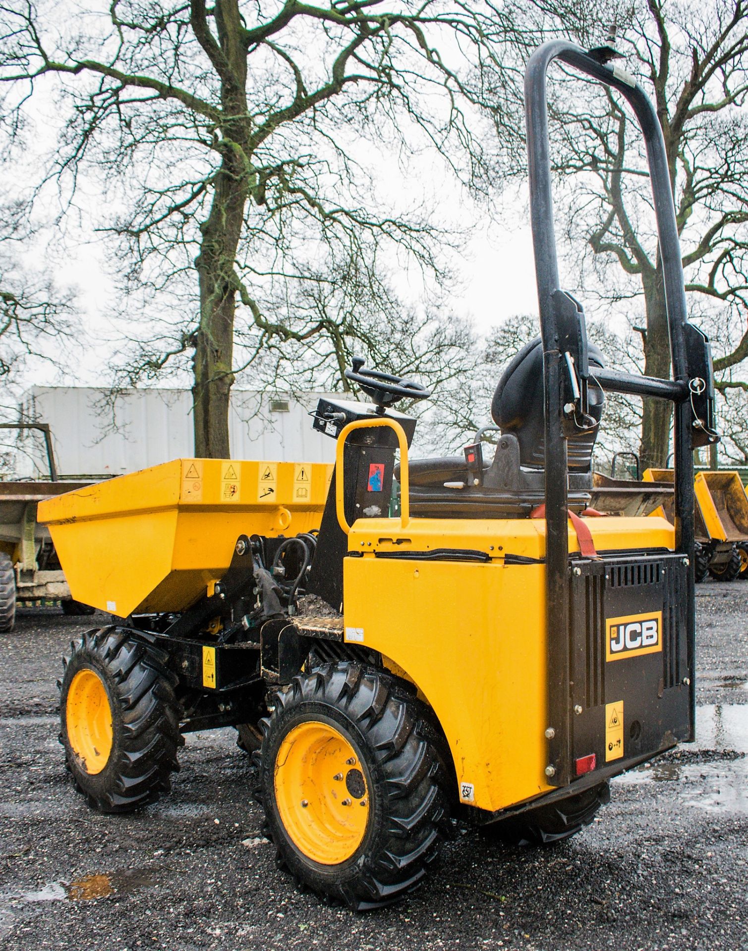 JCB 1THT 1 tonne high tip dumper  Year: 2016  S/N: JEGGRA3463 Recorded Hours: 501 - Image 3 of 18