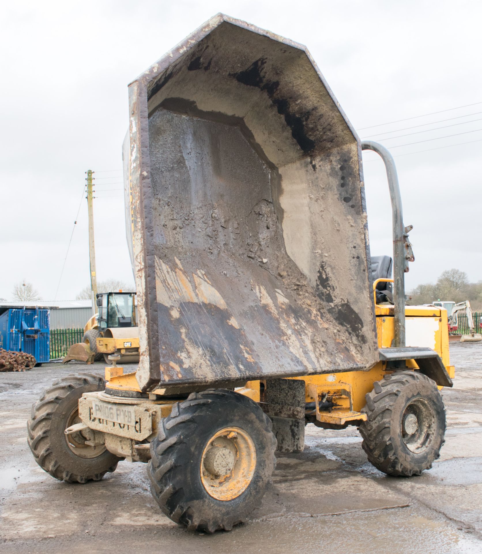 Barford 3 tonne swivel skip dumper  Year: 2006 S/N: SHTG014 Recorded Hours: Not shown (clock - Image 7 of 17