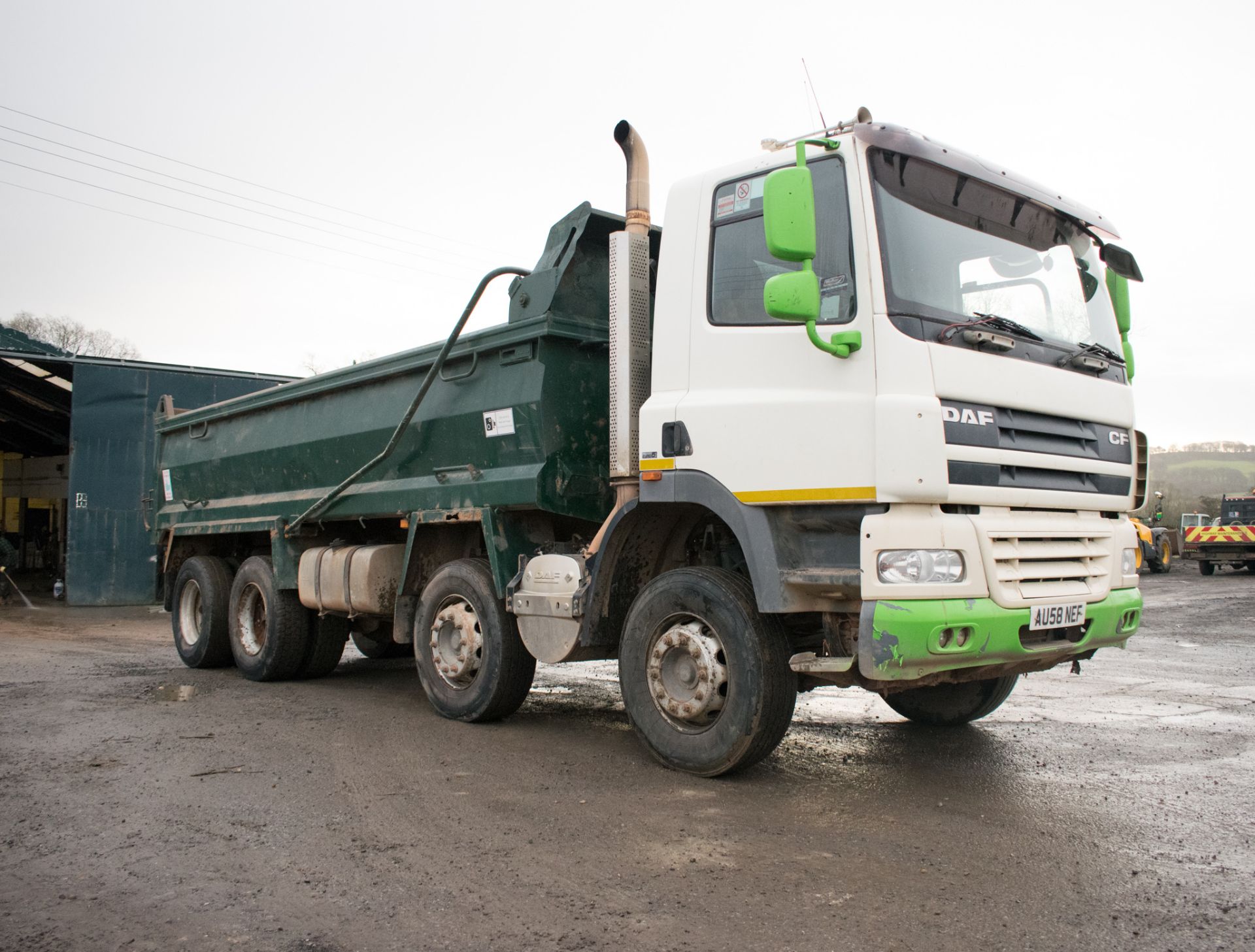 DAF CF 85.340 32 tonne 8 wheel tipper lorry Registration Number: AU58 NEF Date of Registration: 01/ - Image 2 of 12