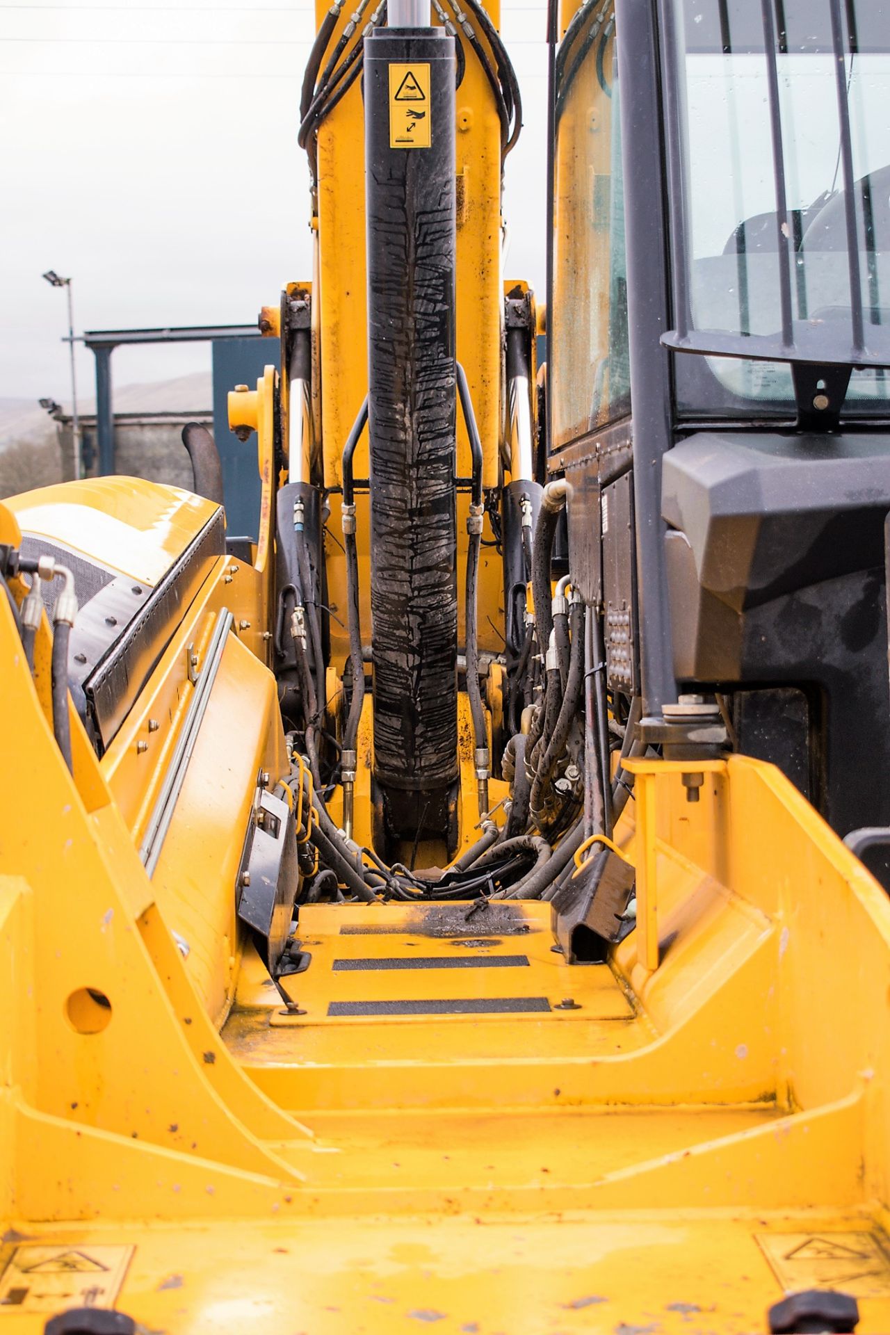 JCB 540-170 17 metre telescopic handler Year: 2015 S/N: 2353809 Recorded Hours: 3298 c/w sway - Image 14 of 20