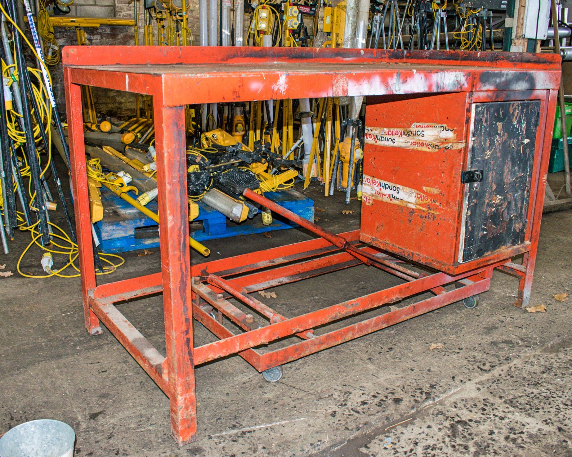Mobile steel work bench
