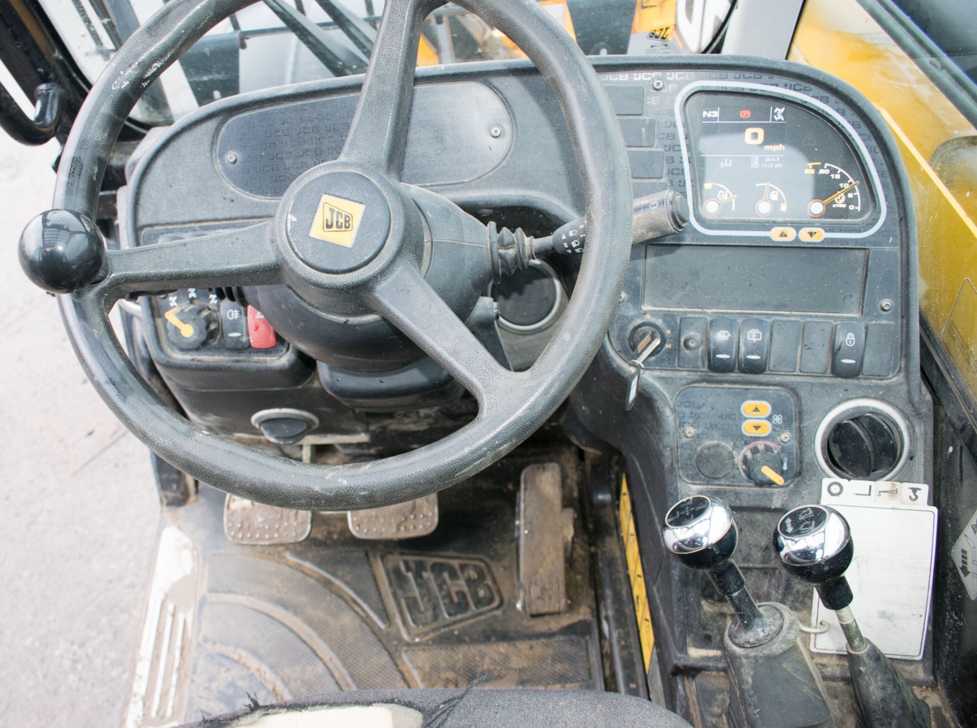 JCB 535-125 12.5 metre telescopic handler  Year: 2015  S/N: 02352529 Recorded Hours: 2616  Reg; - Image 19 of 20