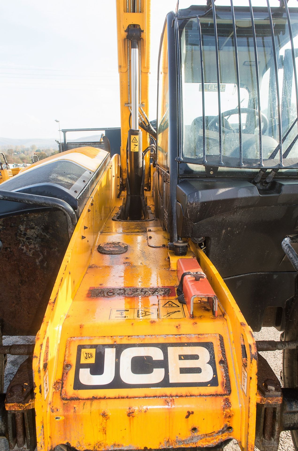 JCB 531-70 7 metre telescopic handler Year: 2014 S/N: 2337068 Recorded Hours: 1198 A627477 Reg: RV14 - Image 9 of 19