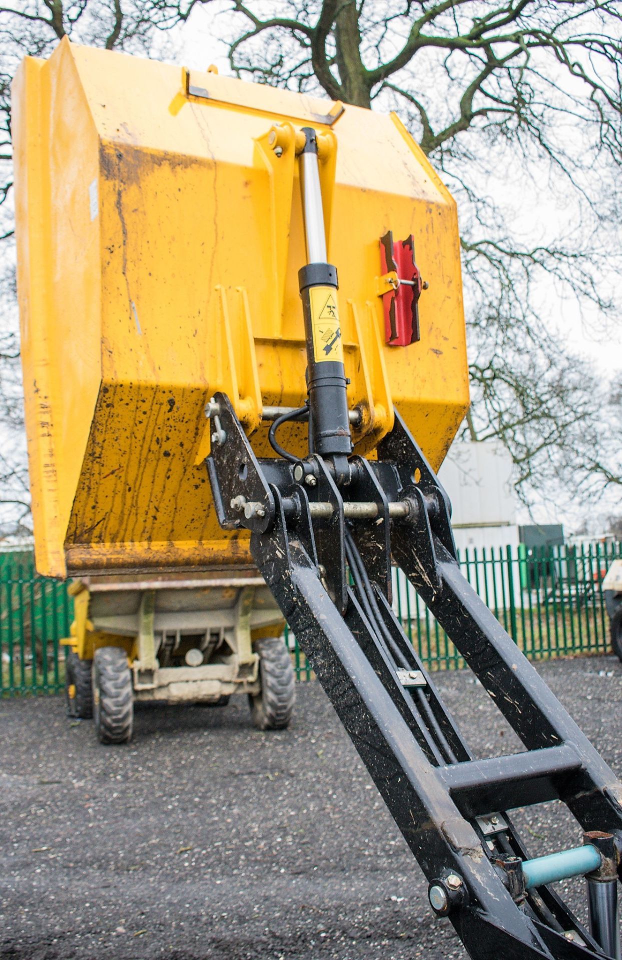 JCB 1THT 1 tonne high tip dumper  Year: 2016  S/N: JEGGRA3463 Recorded Hours: 501 - Image 15 of 18