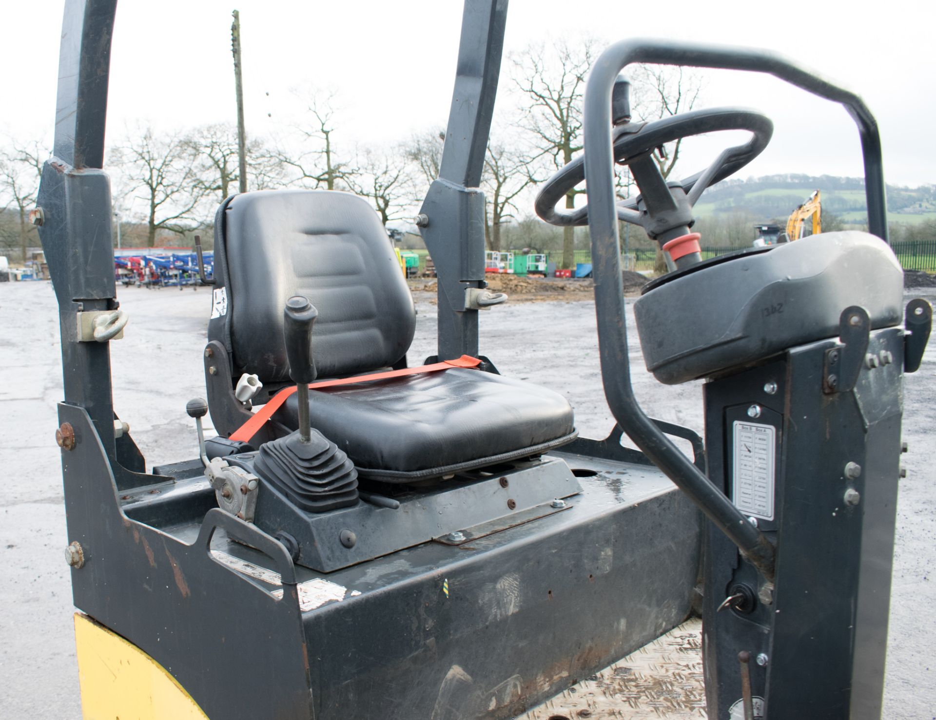 Bomag BW120 AD-4 double drum ride on roller Year: 2005 S/N 22546 Recorded hours: Not displayed ( - Image 12 of 12