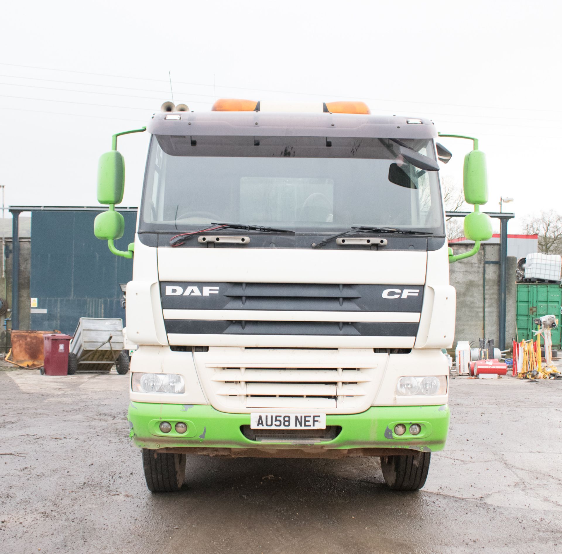 DAF CF 85.340 32 tonne 8 wheel tipper lorry Registration Number: AU58 NEF Date of Registration: 01/ - Image 7 of 12