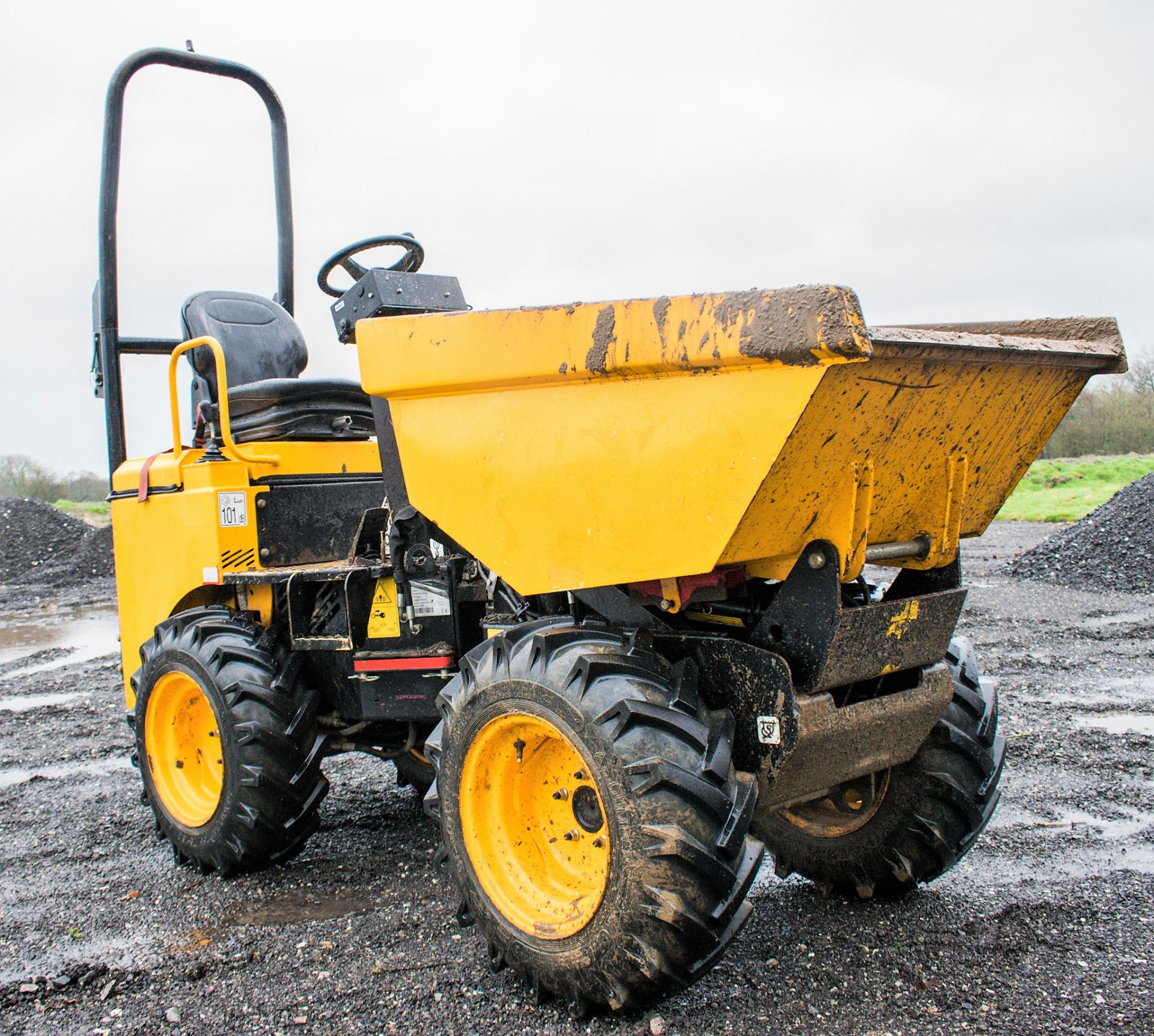 JCB 1THT 1 tonne high tip dumper  Year: 2016  S/N: JEGGRA3463 Recorded Hours: 501 - Image 2 of 18