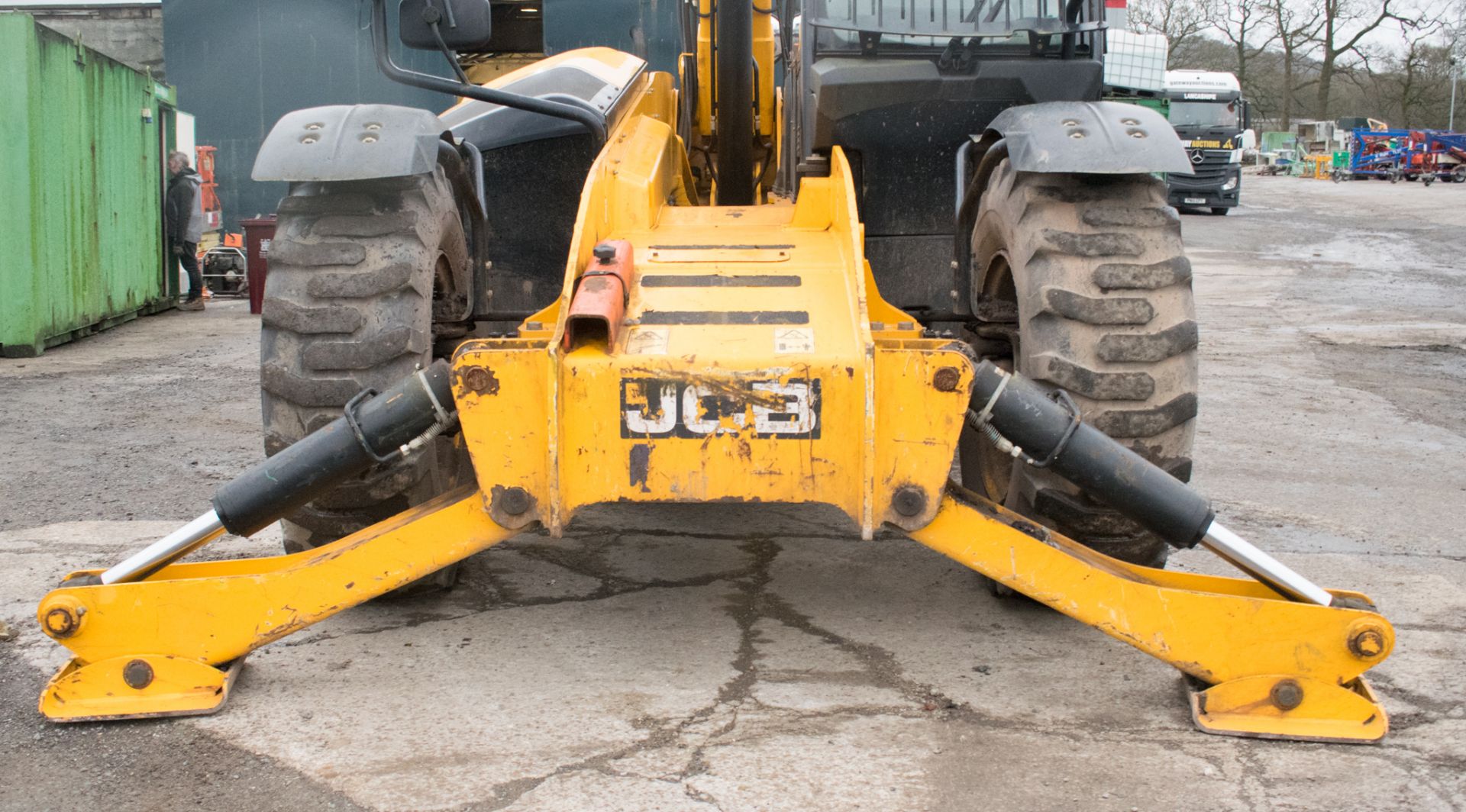 JCB 535-125 12.5 metre telescopic handler Year: 2015 Hours: 3482 S/N: 02352423 13 - Image 9 of 20