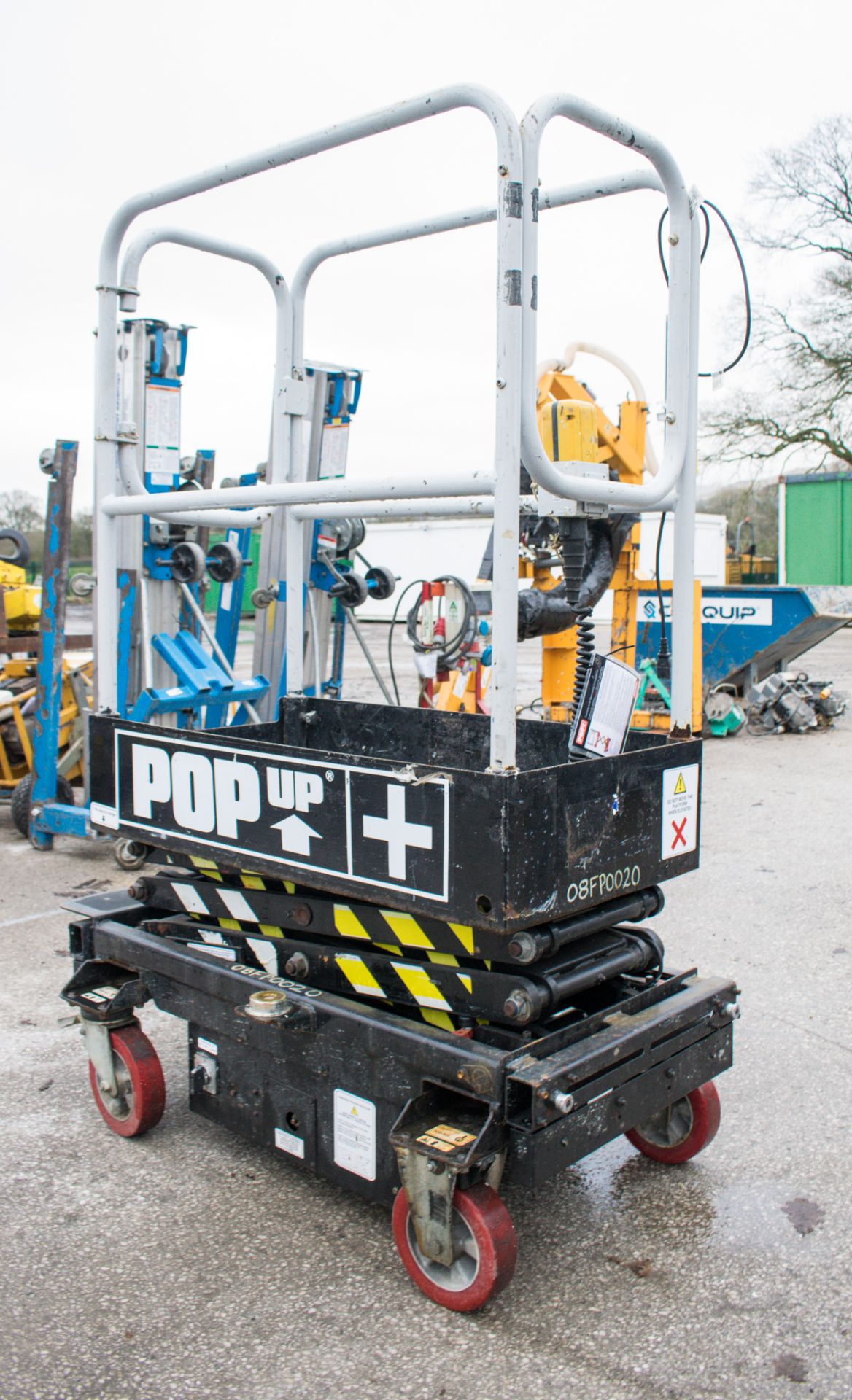 Pop-Up Plus battery electric push along scissor lift Year: 2008 08FP0020 - Image 3 of 6