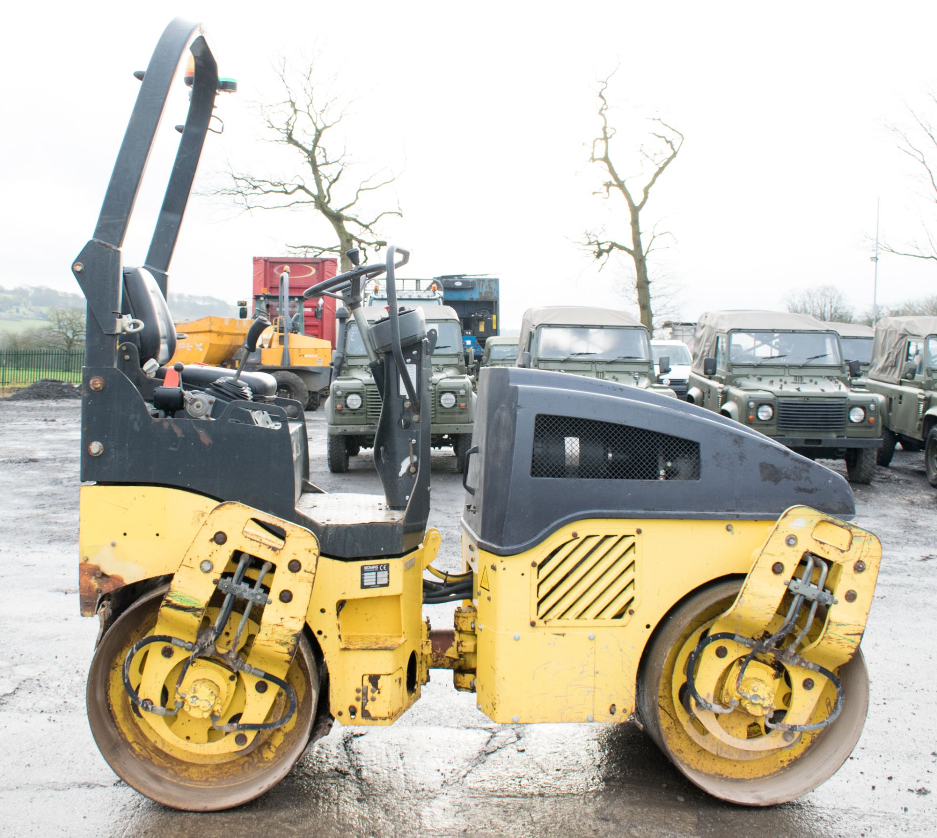 Bomag BW120 AD-4 double drum ride on roller Year: 2005 S/N 22546 Recorded hours: Not displayed ( - Image 7 of 12