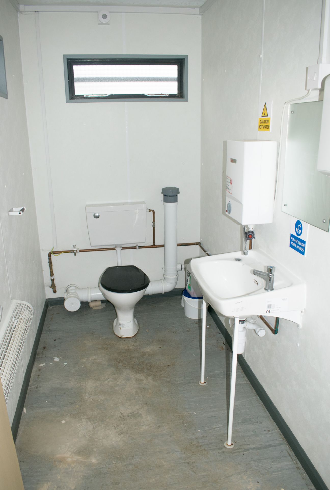 32 ft x 10 ft steel anti-vandal jack leg toilet unit Comprising of: Lobby, 4 urinals, 4 toilets, 4 - Image 14 of 14
