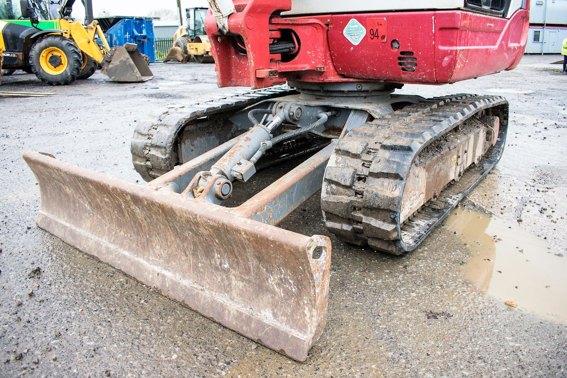 Takeuchi TB228 2.8 tonne rubber tracked excavator Year: 2014 S/N: 122803553 Recorded Hours: Not - Image 11 of 18