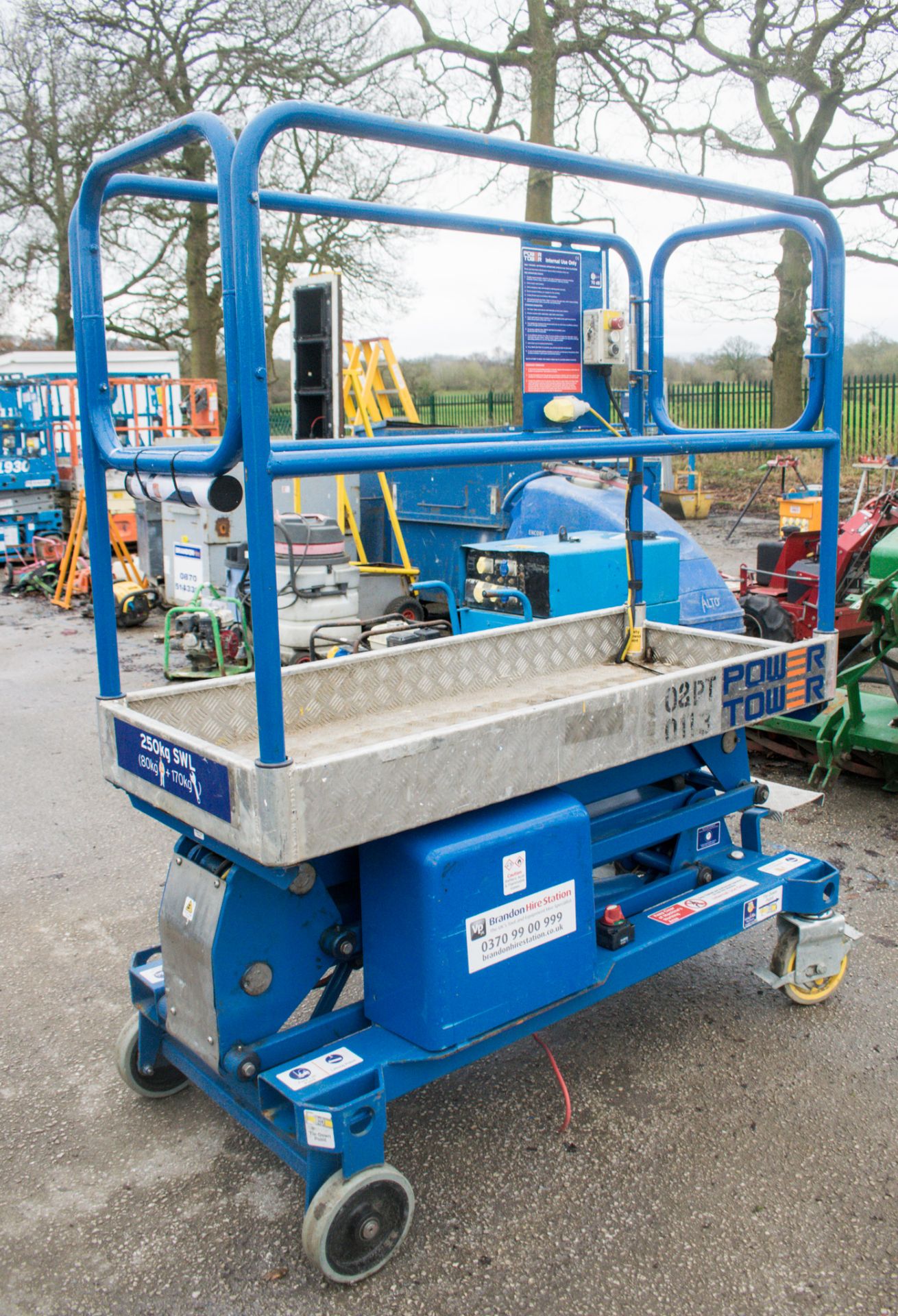 Power Tower battery electric push along scissor lift Year: 2009 08PT0013 - Image 3 of 6