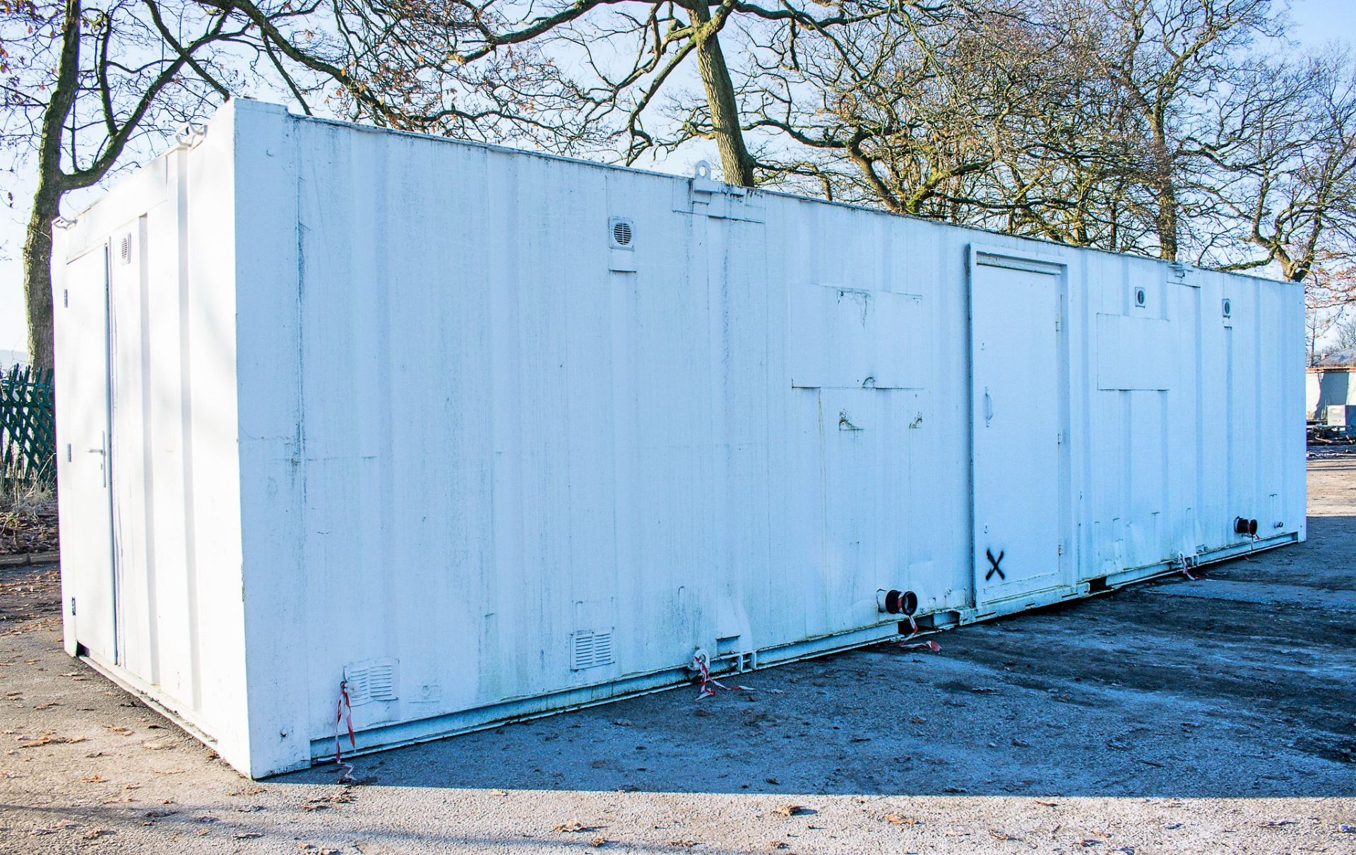 32 ft x 10 ft steel anti-vandal toilet site unit c/w keys A519958