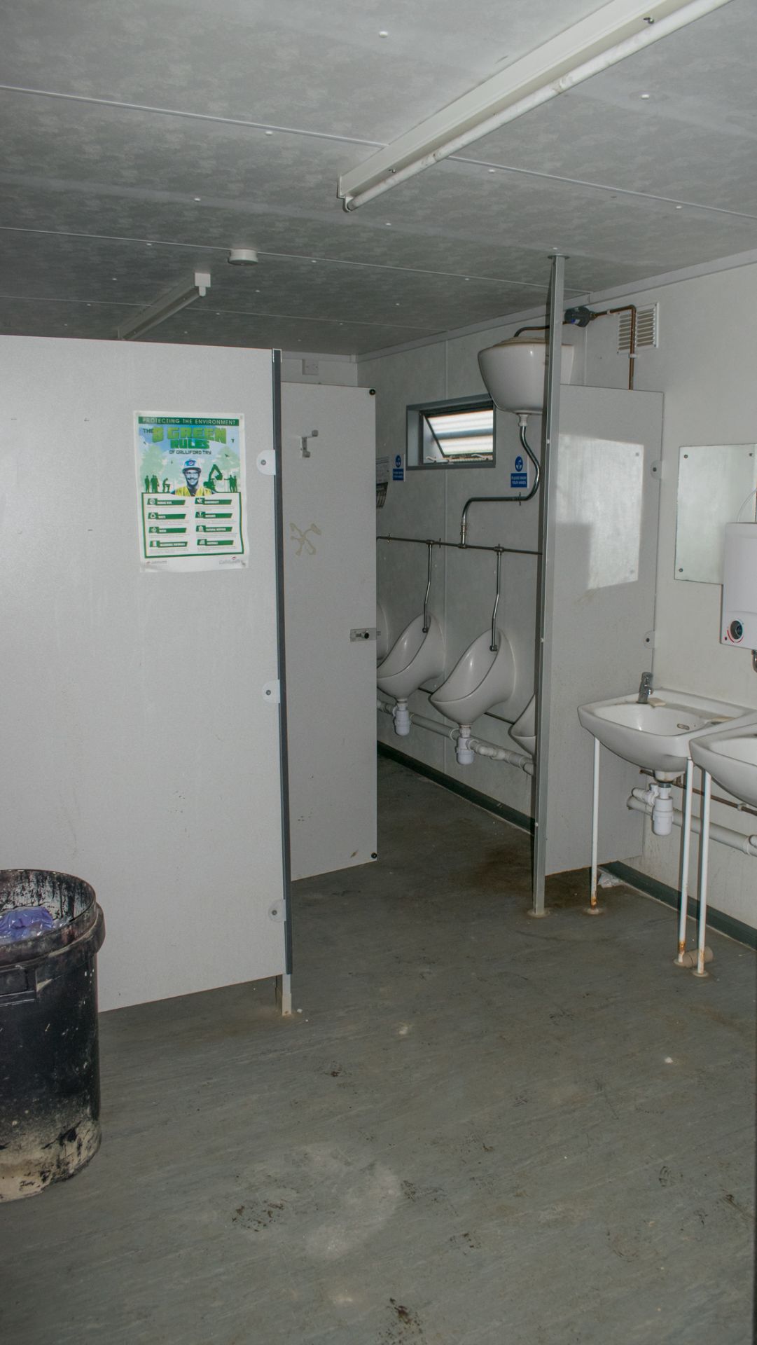 32 ft x 10 ft steel anti-vandal jack leg toilet unit Comprising of: Lobby, 4 urinals, 4 toilets, 4 - Image 6 of 14