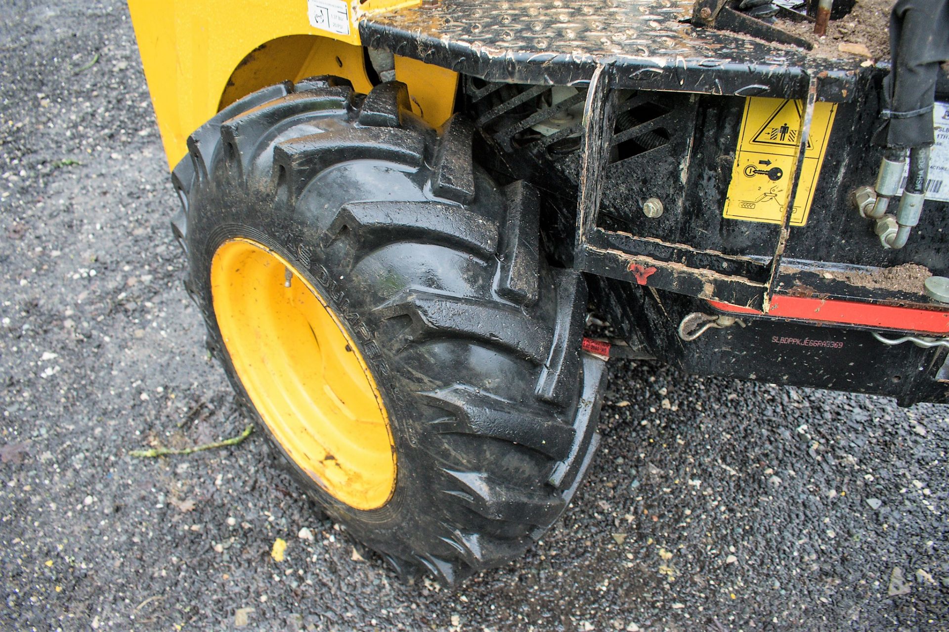 JCB 1THT 1 tonne high tip dumper  Year: 2016  S/N: JEGGR Recorded Hours: 595 - Image 10 of 17