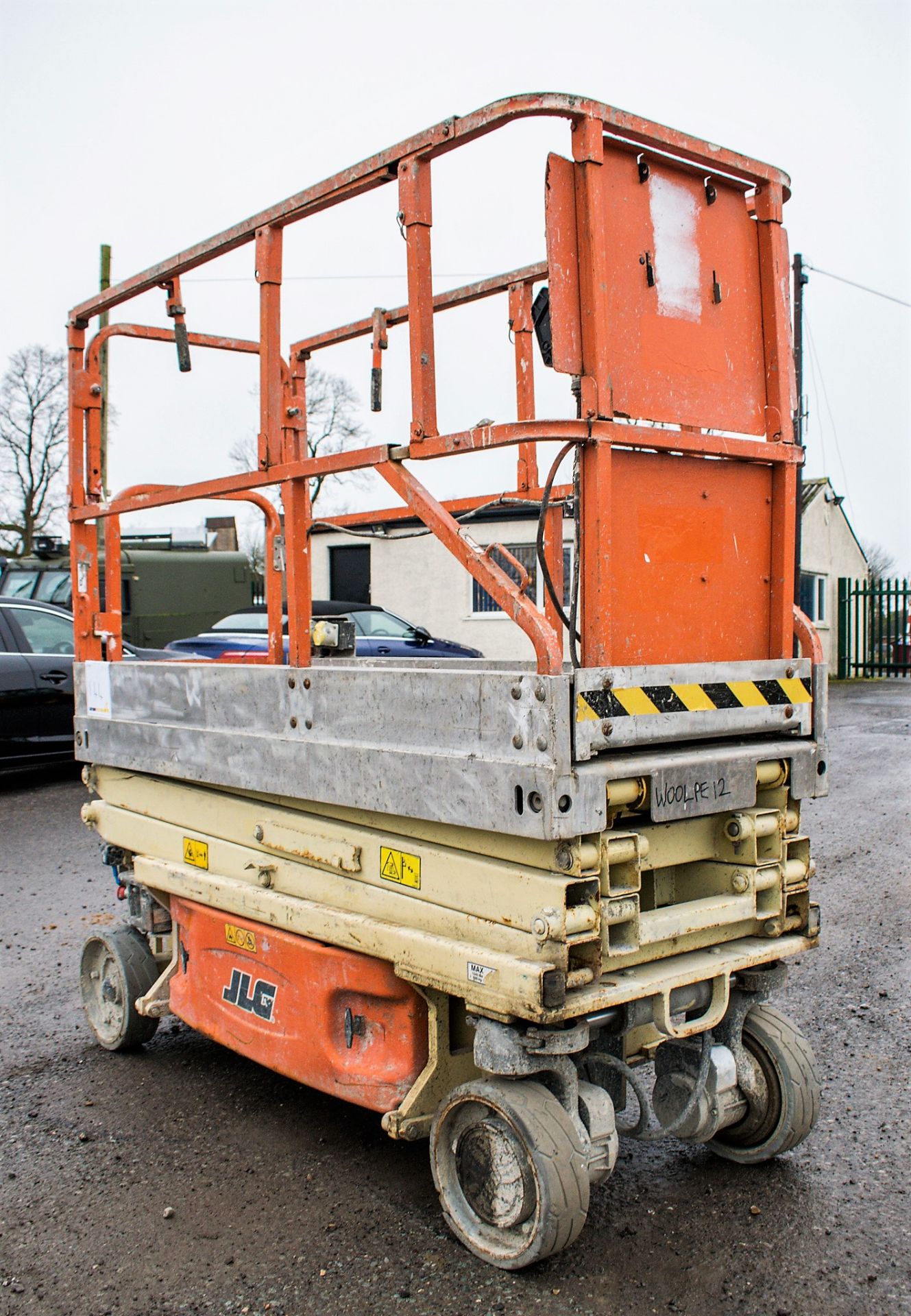 JLG 1930ES battery electric scissor lift Year: 2005 S/N: 5787 Recorded Hours: 355 WOOLPE12 - Image 3 of 8