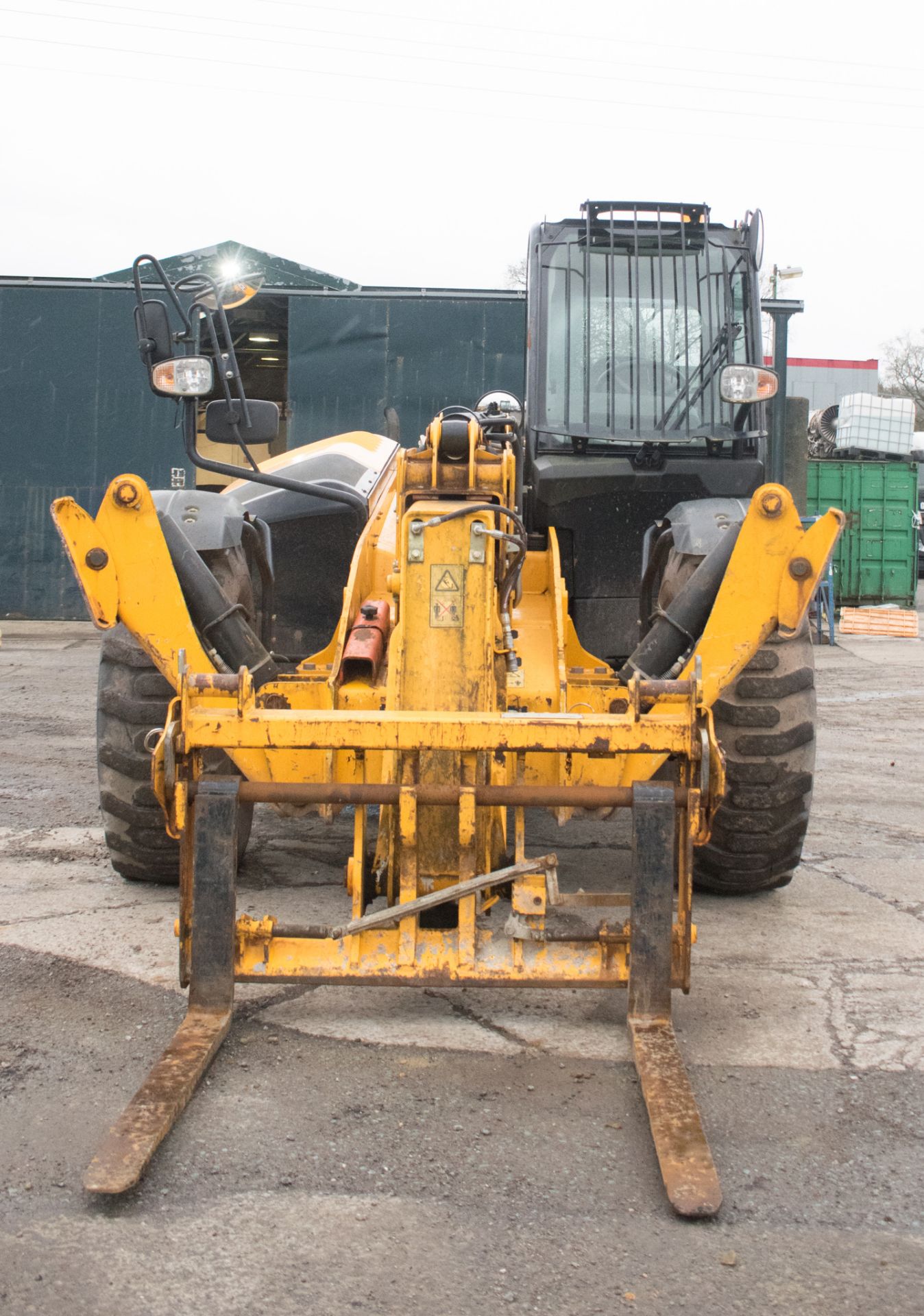 JCB 535-125 12.5 metre telescopic handler Year: 2015 Hours: 3482 S/N: 02352423 13 - Image 5 of 20