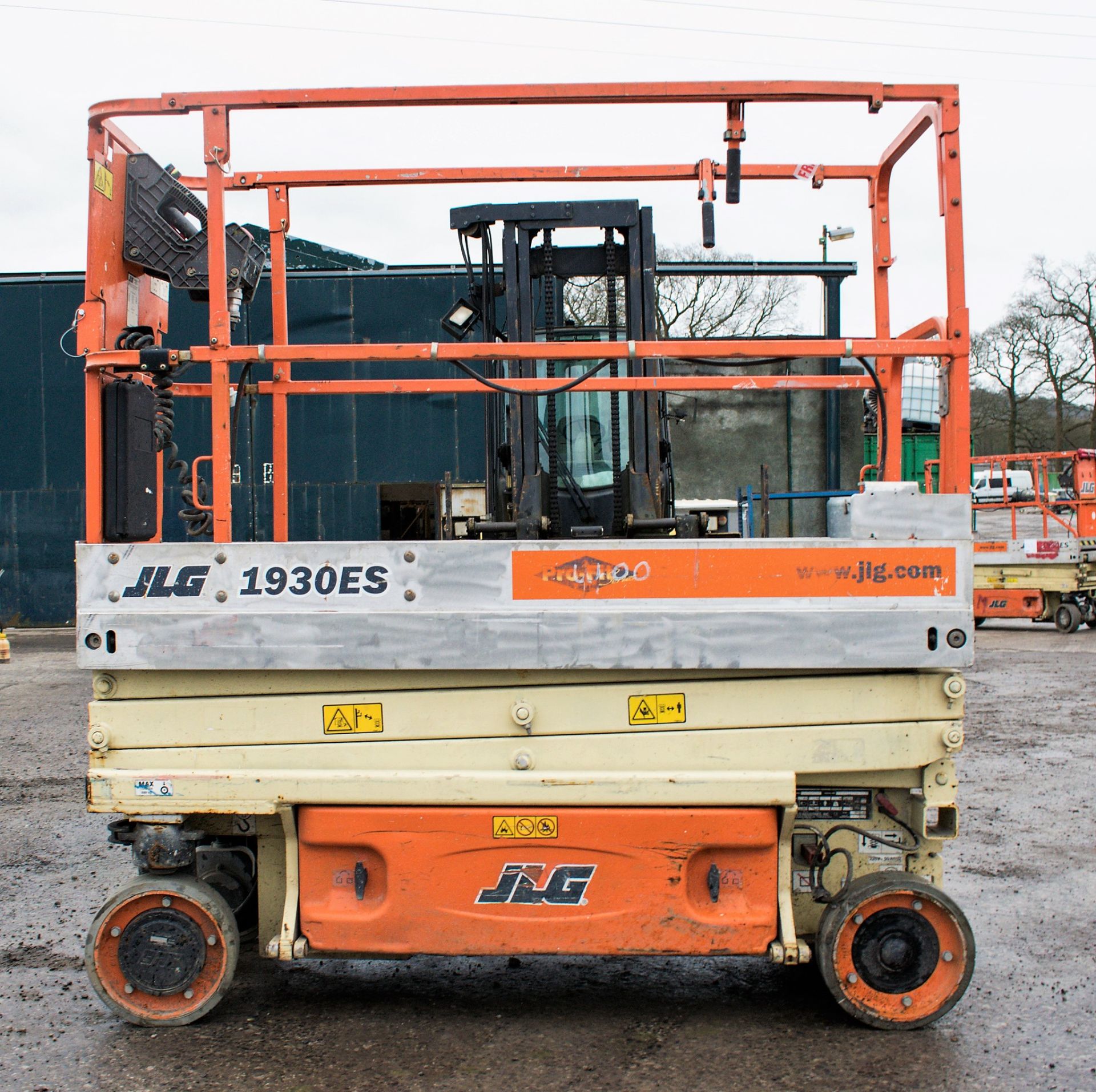 JLG 1930ES battery electric scissor lift Year: 2006 S/N: 53256 Recorded Hours: 136 WOOLPE16 - Image 5 of 8