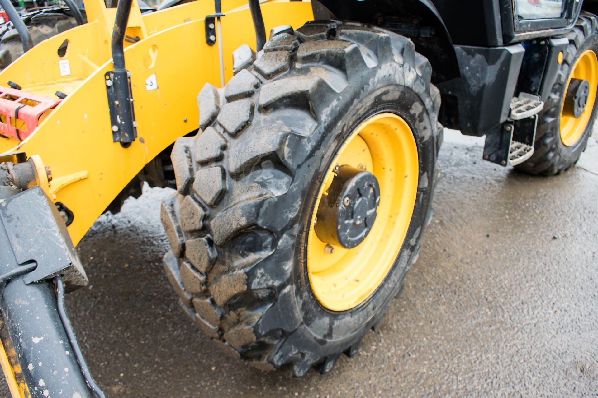 JCB 540-170 17 metre telescopic handler Year: 2015 S/N: 2353809 Recorded Hours: 3298 c/w sway - Image 10 of 20