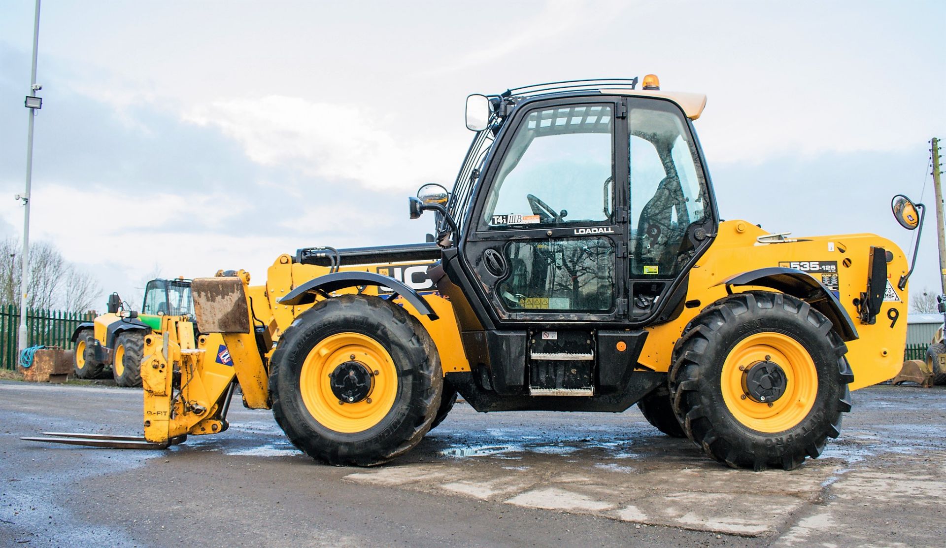 JCB 535-125 12.5 metre telescopic handler Year: 2015 S/N: 2350833 Recorded Hours: 2343 c/w sway - Image 7 of 20