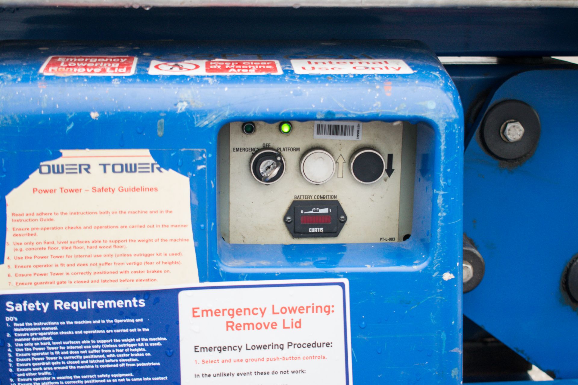 Power Tower battery electric push along scissor lift Year: 2008 08PT0011 - Image 5 of 6