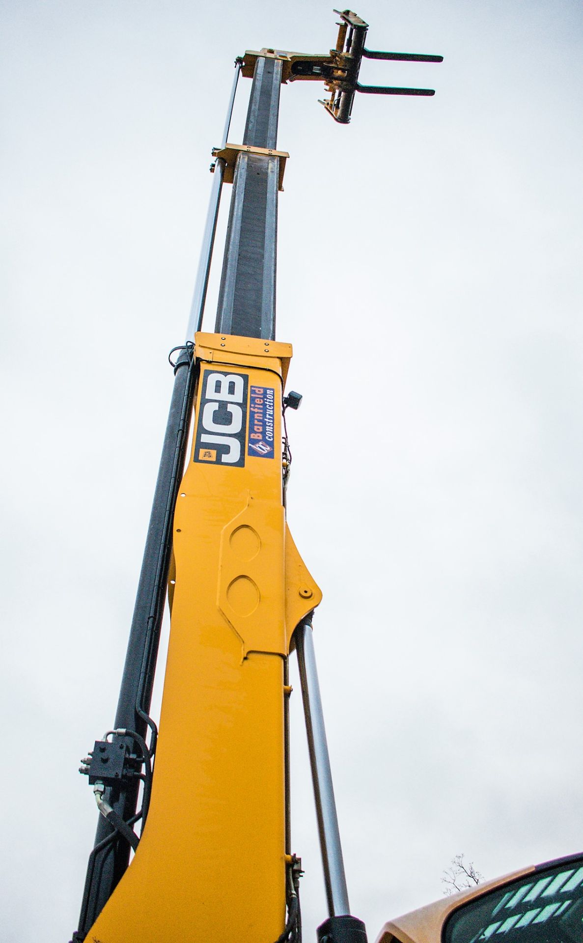 JCB 540-170 17 metre telescopic handler Year: 2015 S/N: 2353803 Recorded Hours: 3511 c/w sway - Image 16 of 20