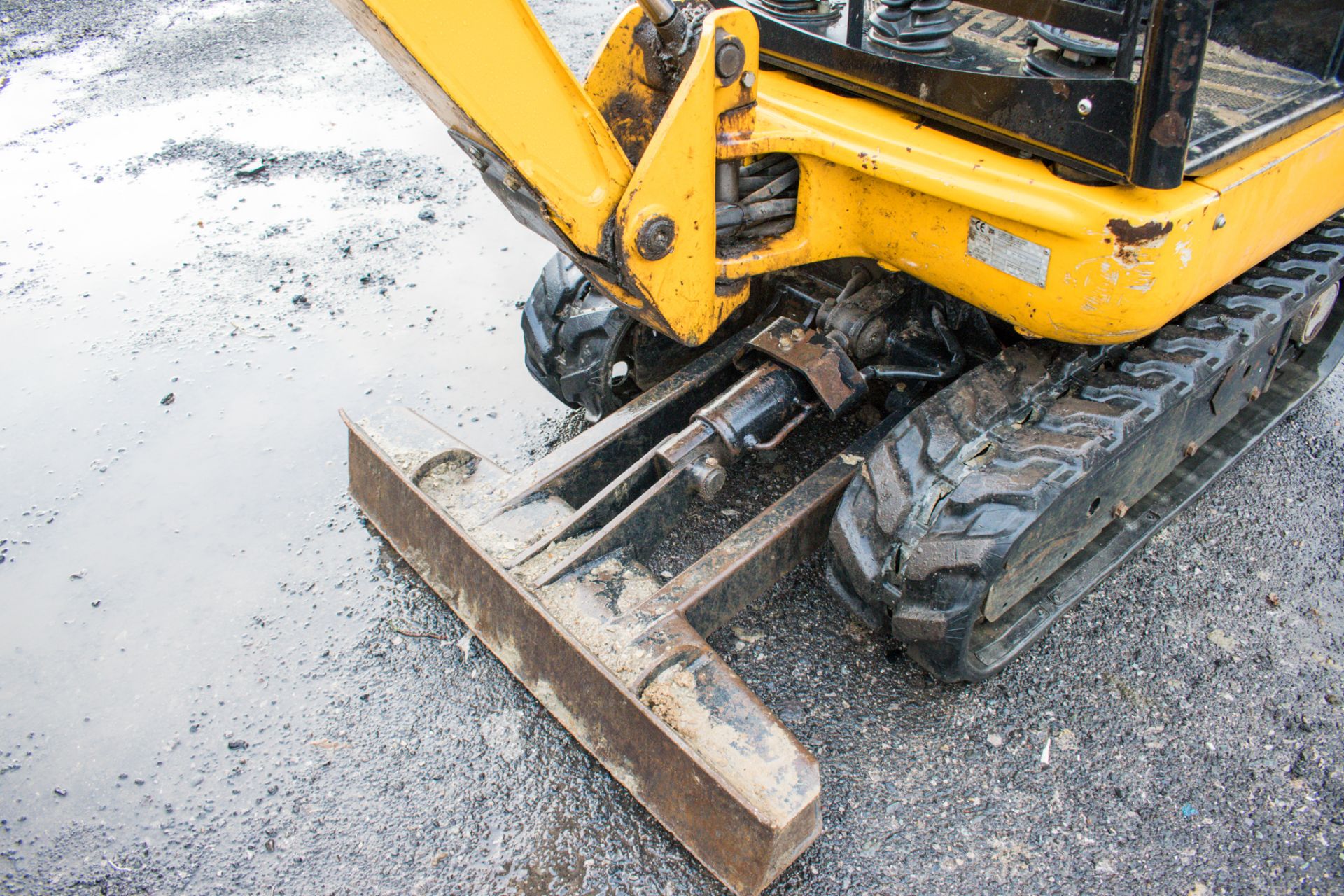 JCB 8014 CTS 1.5 tonne rubber tracked mini excavator  Year: 2016  S/N: 2475471 Recorded Hours: - Image 11 of 17