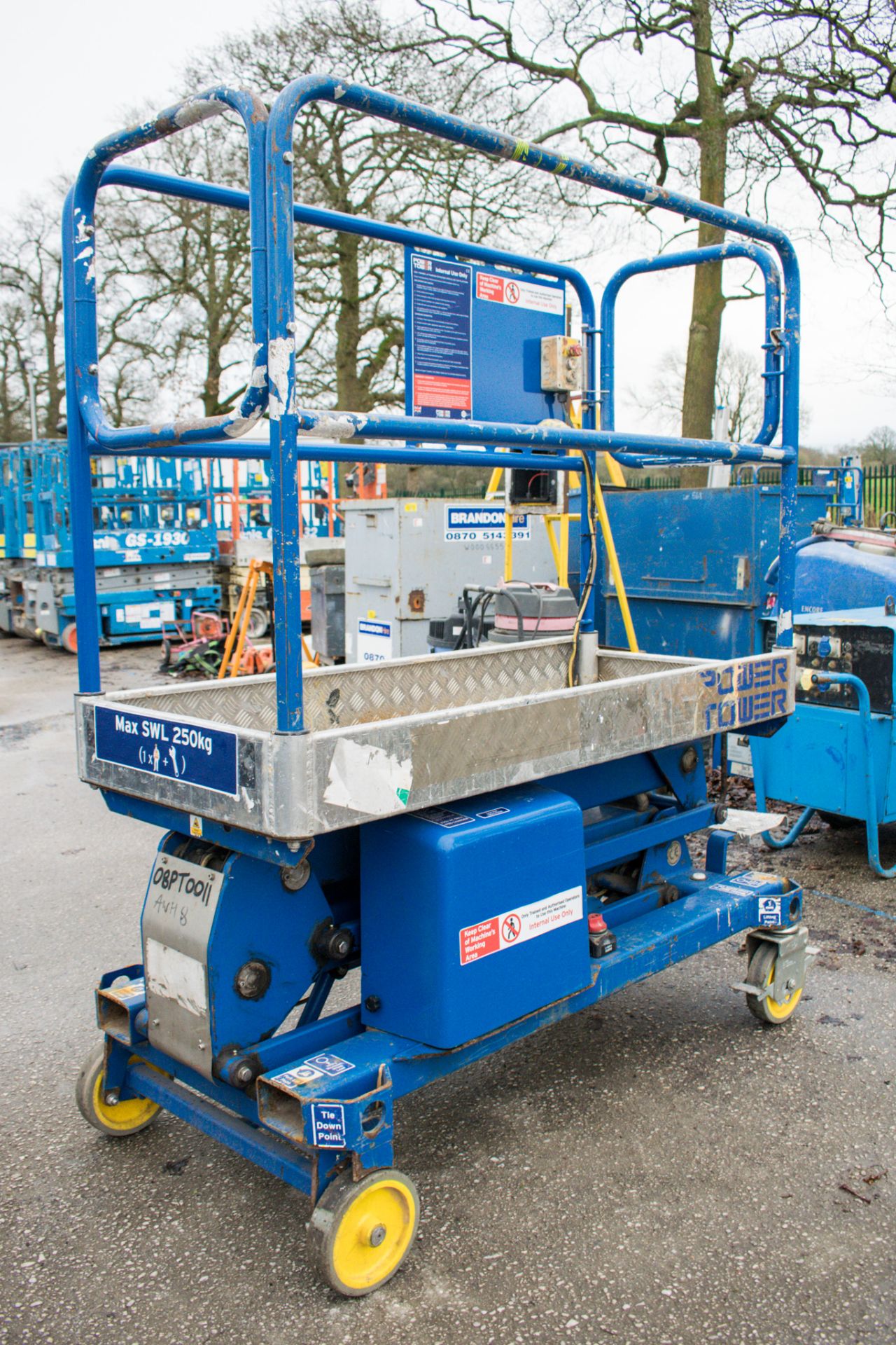 Power Tower battery electric push along scissor lift Year: 2008 08PT0011 - Image 4 of 6