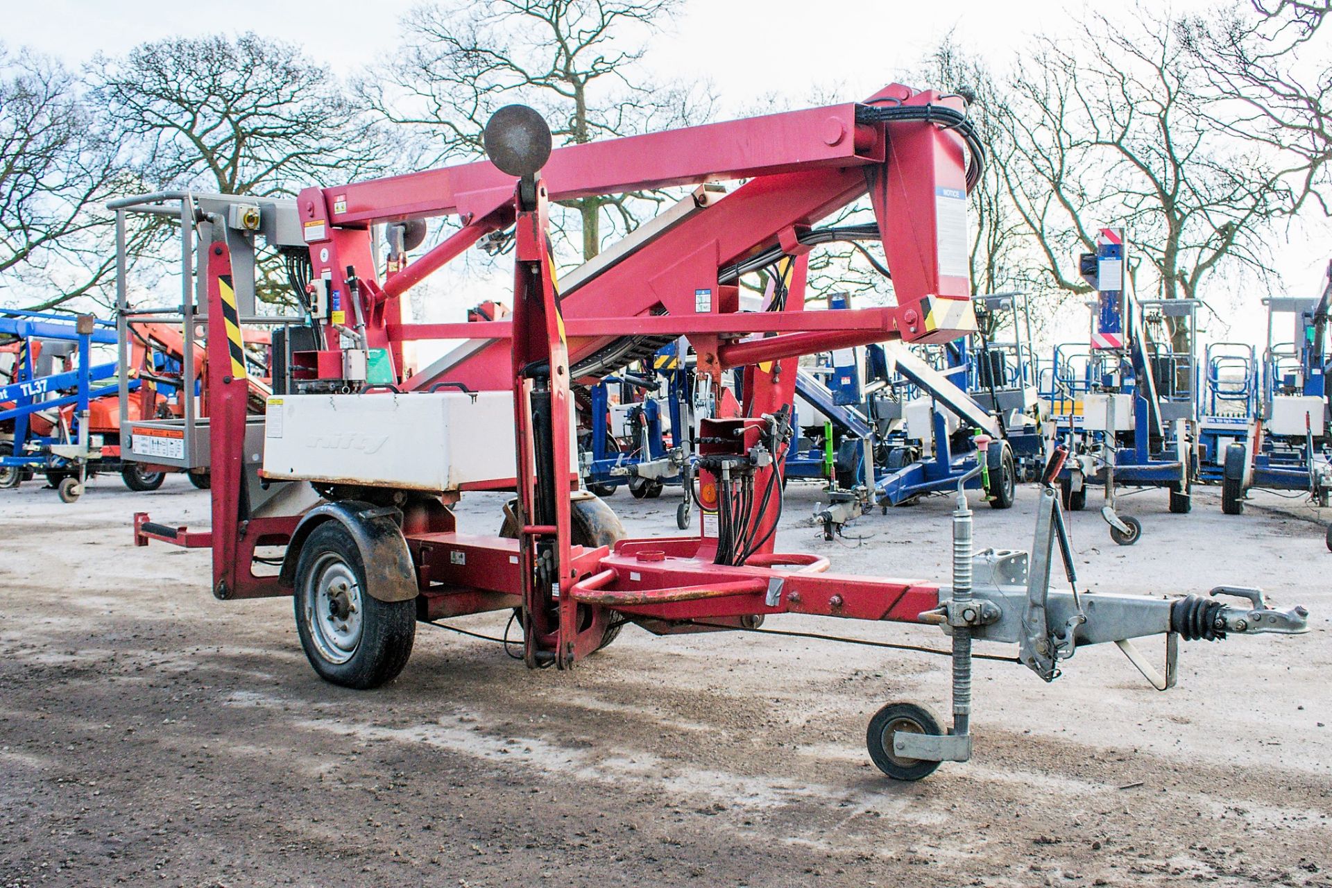 Nifty 120TE battery electric fast tow articulated boom lift access platform Year: 2006 S/N: 15185 - Image 2 of 10