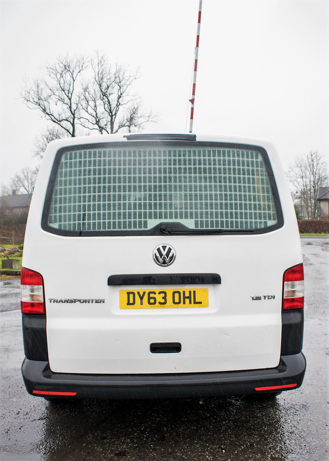 Volkswagen Transporter T30 Starline TDi 6 seat panel van Registration Number: DY63 OHL Date of - Image 6 of 20