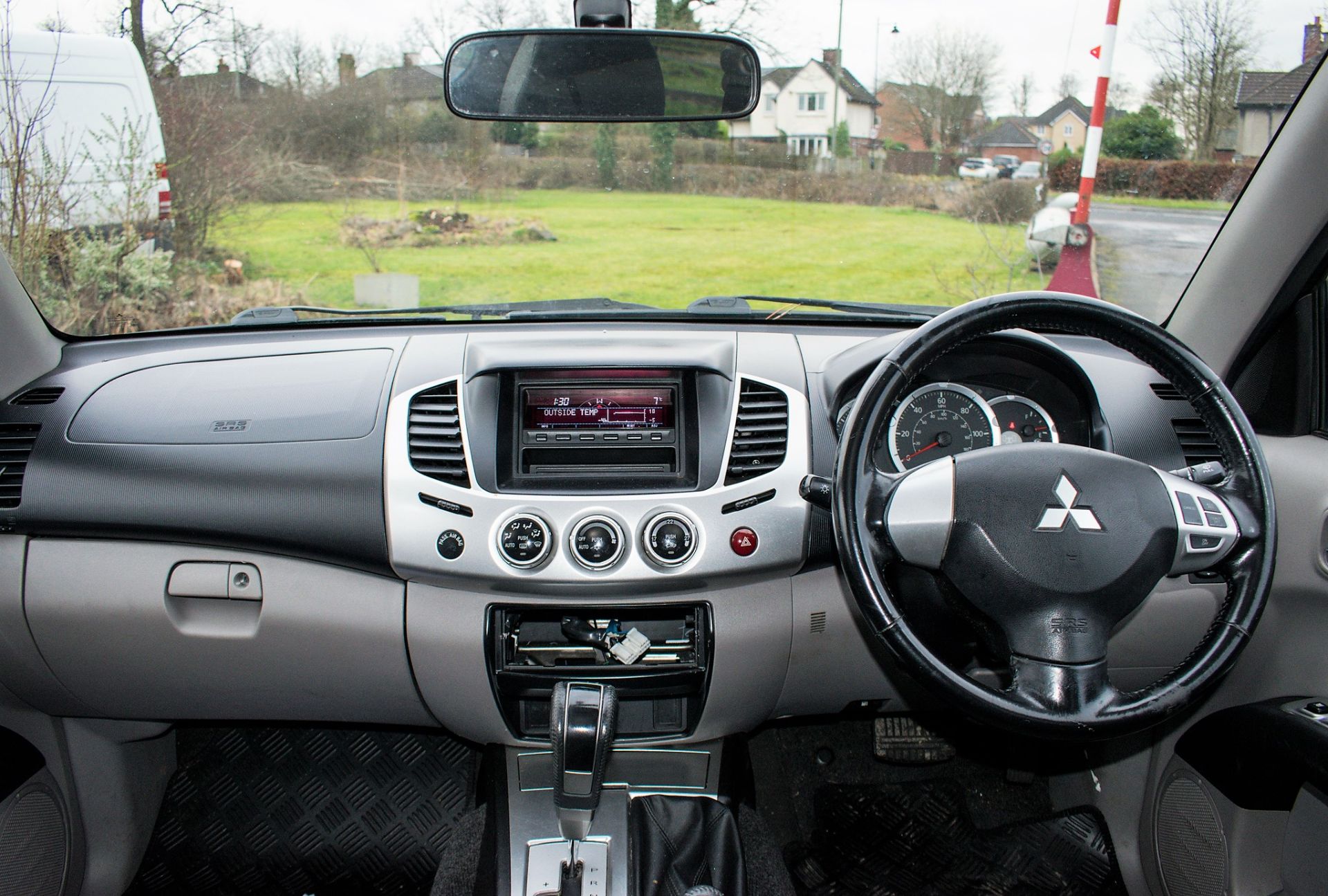 Mitsubishi L200 DI-D Auto double cab pick up Registration Number: VK10 FGO Date of Registration: - Image 18 of 21