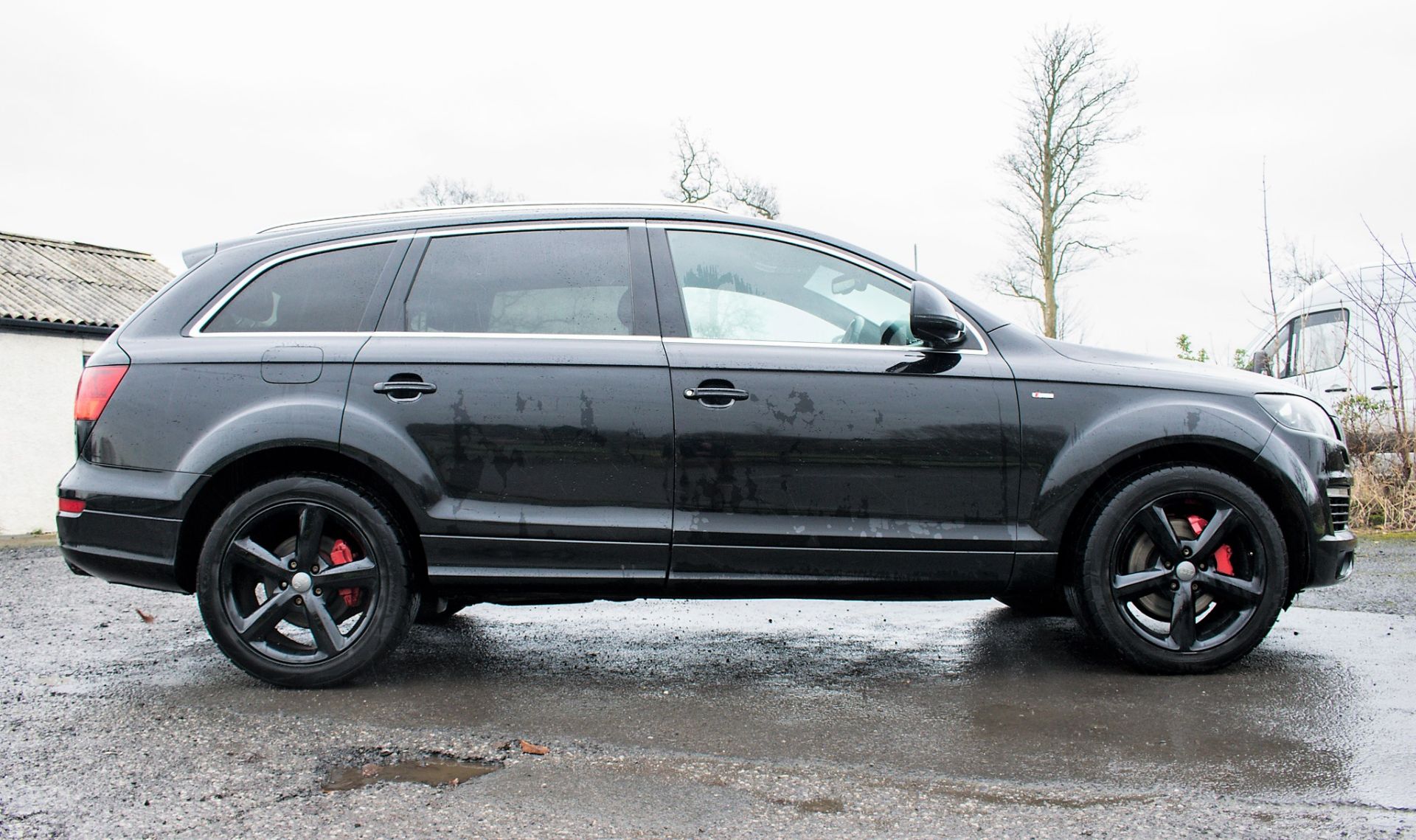 Audi Q7 3.0 TDi S-Line Auto 5 door sports utility vehicle - Image 8 of 22