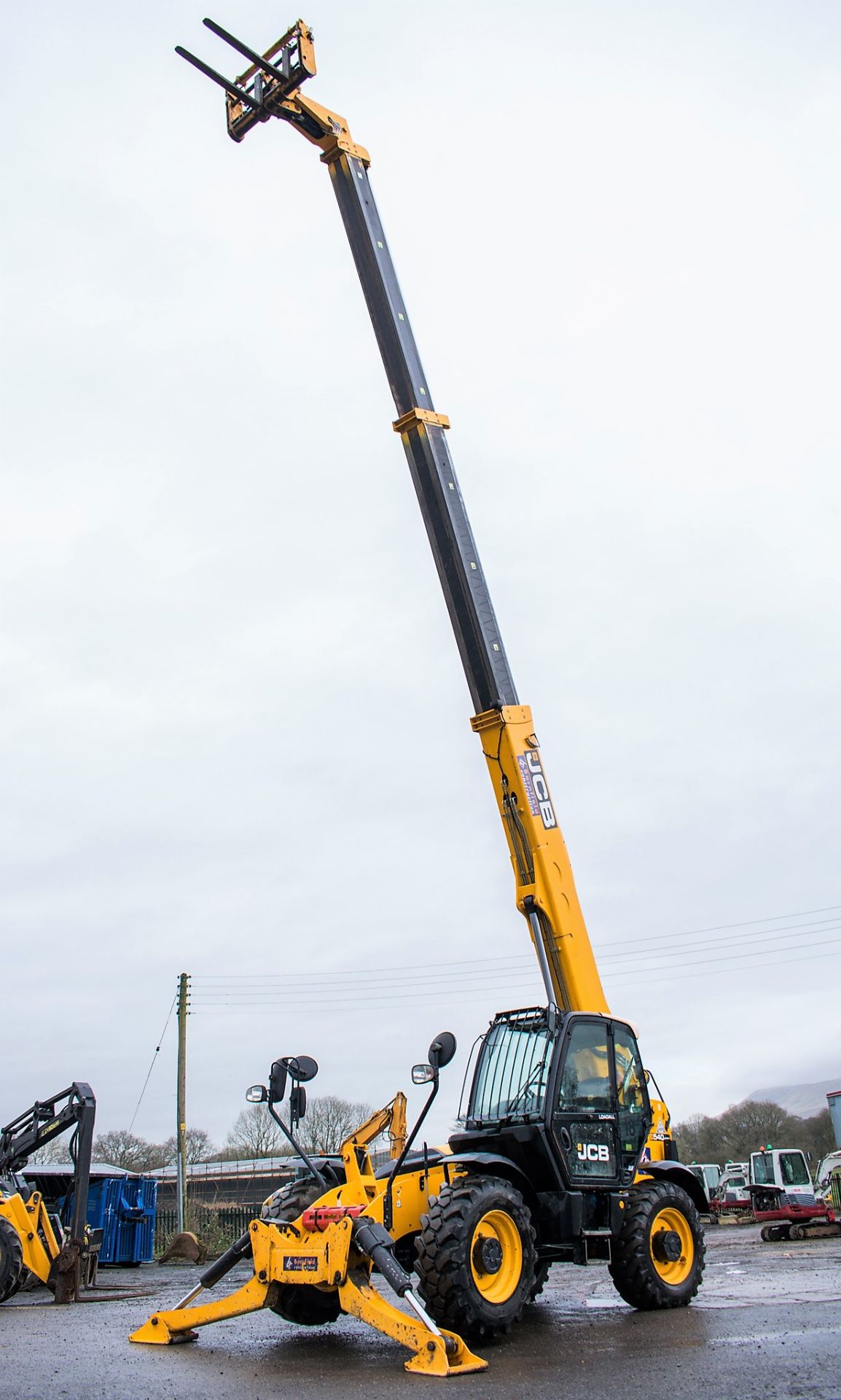 JCB 540-170 17 metre telescopic handler Year: 2015 S/N: 2353809 Recorded Hours: 3298 c/w sway - Image 9 of 20