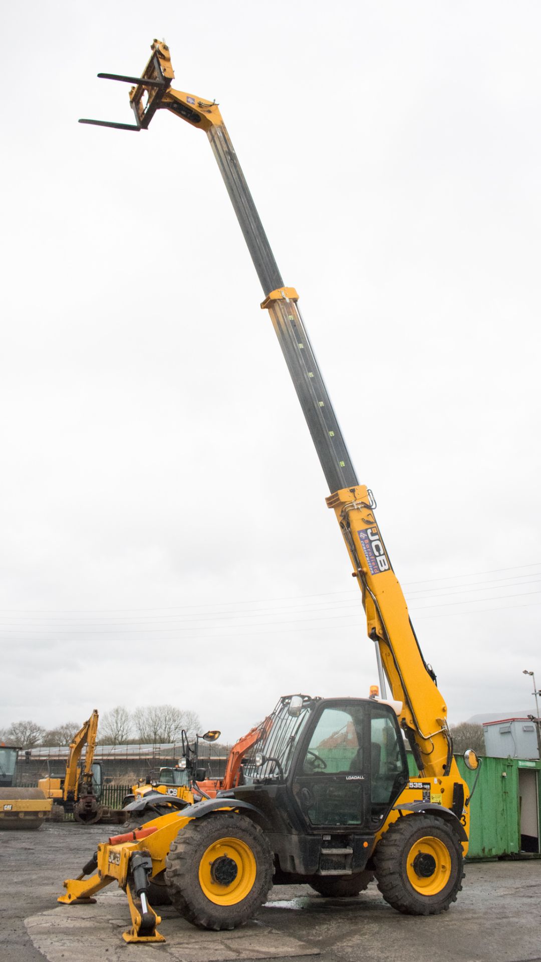 JCB 535-125 12.5 metre telescopic handler Year: 2015 Hours: 3482 S/N: 02352423 13 - Image 16 of 20