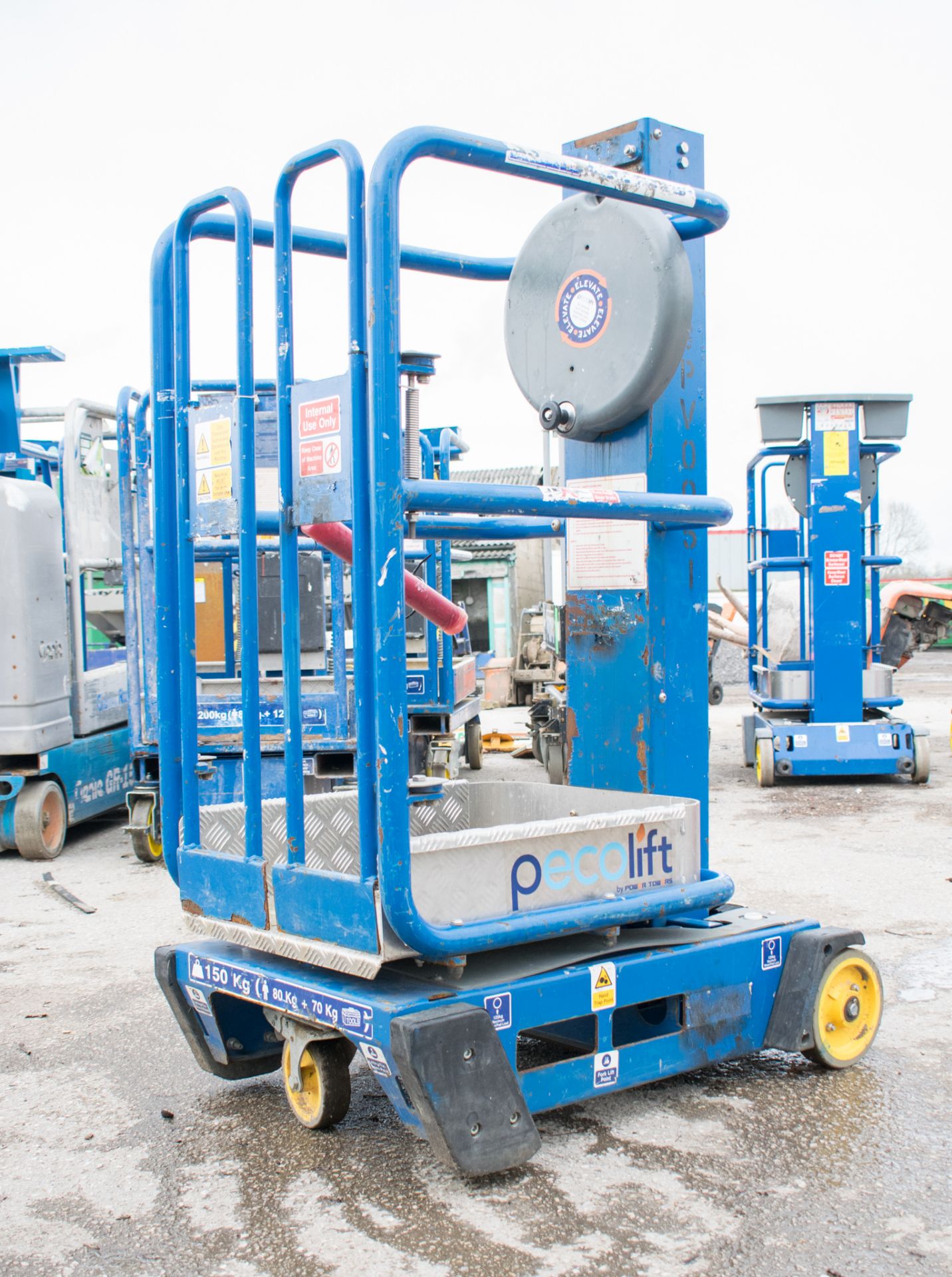 Power Tower Peco Lift manual personnel lift access platform Year: 2013 S/N: 6311013G 08PV0051