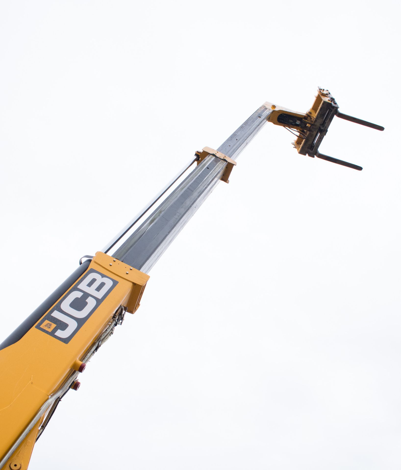 JCB 535-125 12.5 metre telescopic handler Year: 2015 S/N: 350818 Recorded Hours: 3388 c/w sway - Image 12 of 20