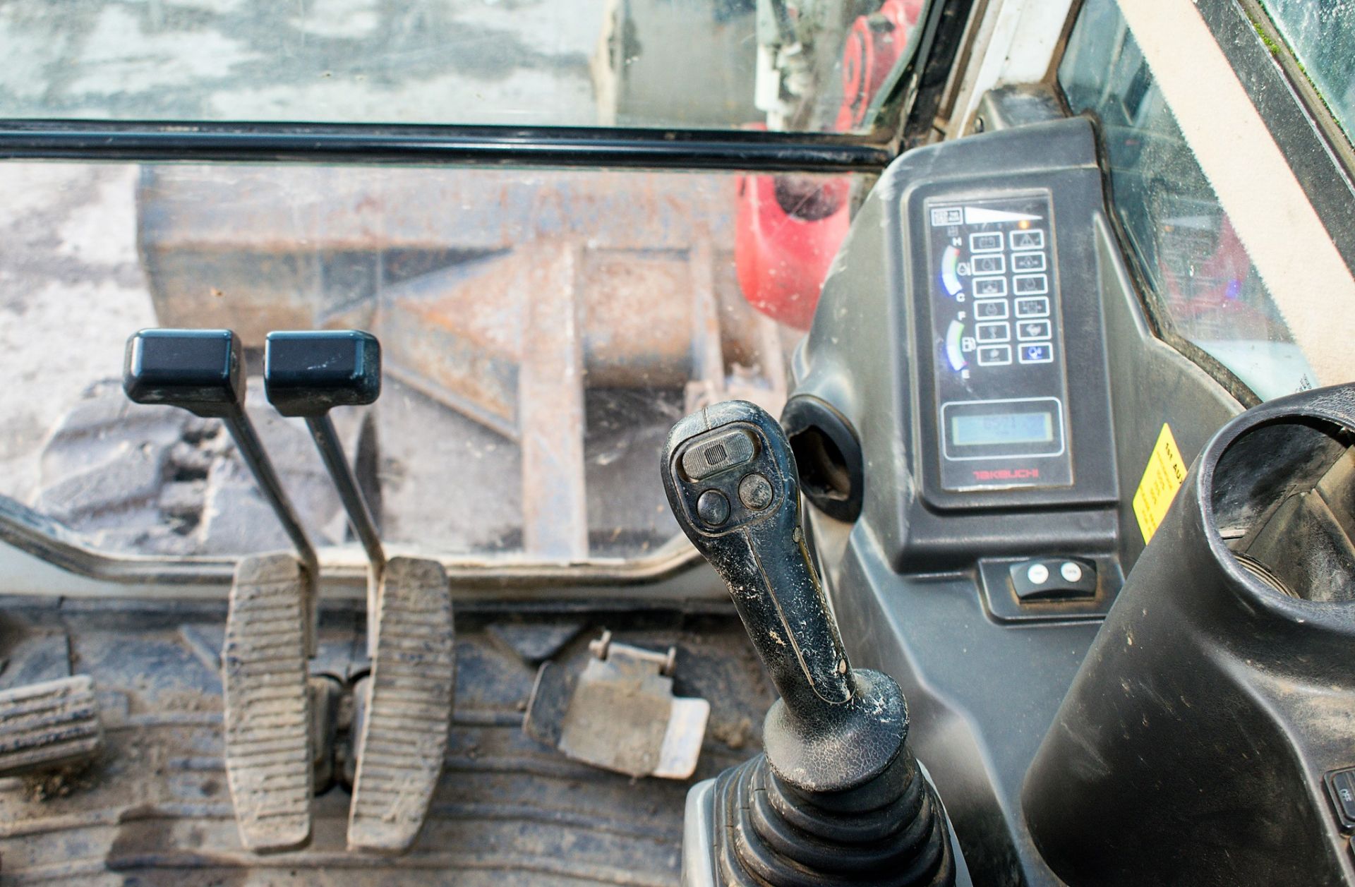 Takeuchi TB285 8.5 tonne rubber tracked excavator Year: 2013 S/N: 185000856 Recorded hours: 6571 - Image 19 of 21