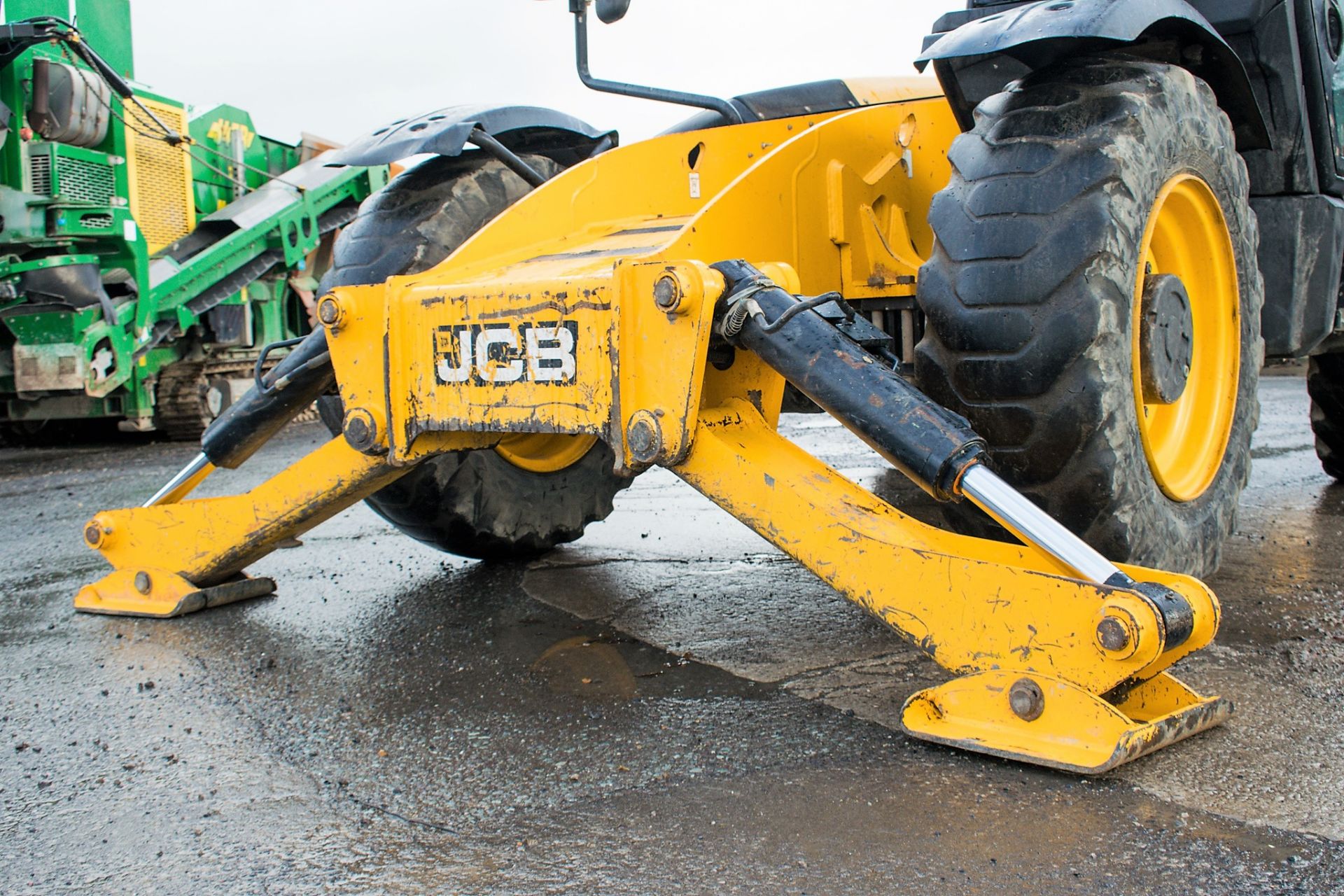 JCB 535-125 Hi-Viz 12.5 metre telescopic handler Year: 2012 S/N: 1534639 Recorded Hours: 5647 c/w - Image 10 of 21