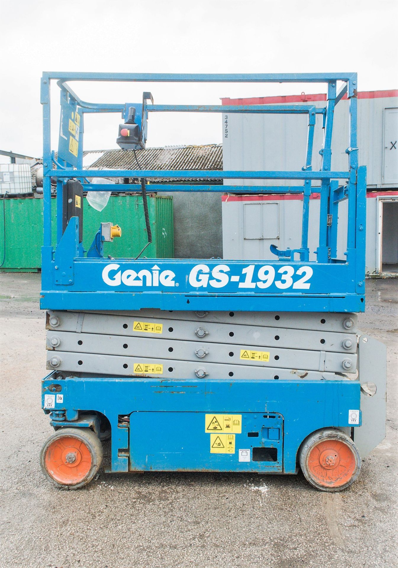 Genie GS 1932 ES battery electric scissor lift access platform Recorded Hours: 278 - Image 6 of 7