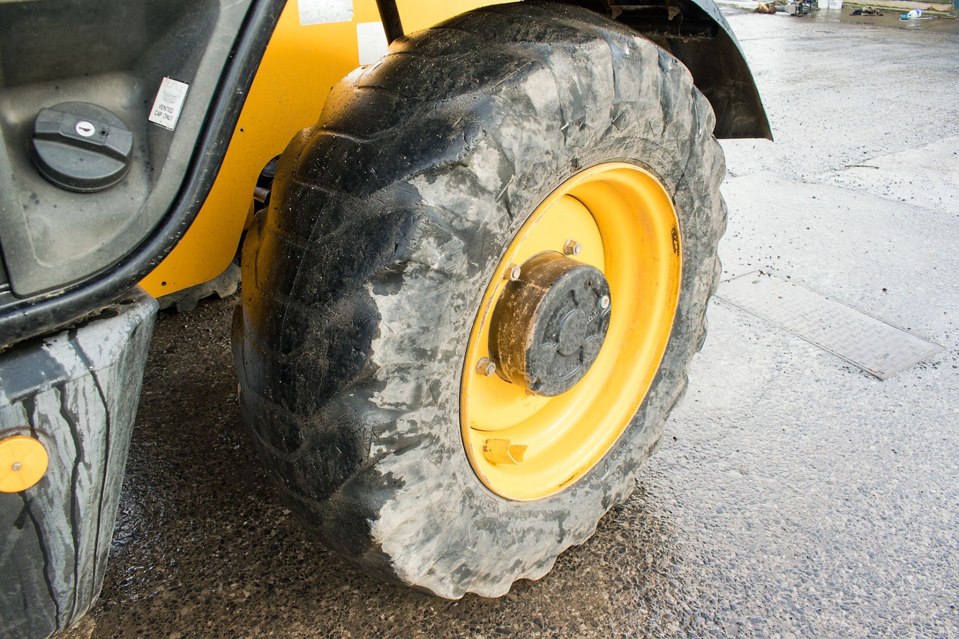 JCB 535-125 Hi-Viz 12.5 metre telescopic handler Year: 2012 S/N: 1534639 Recorded Hours: 5647 c/w - Image 12 of 21