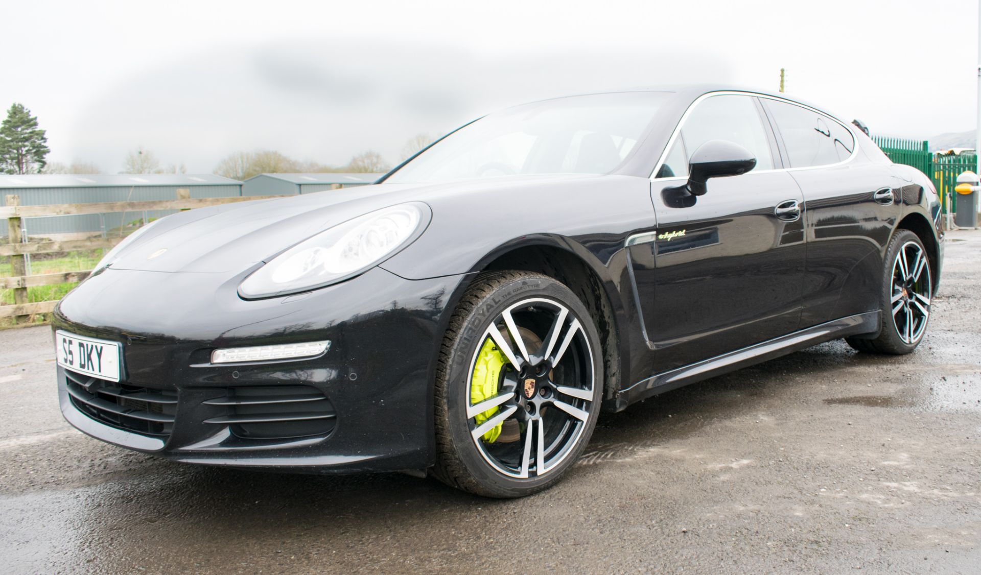 Porsche Panamera S e-hybrid tiptronic 5 door hatchback Reg: LF14 K5Z Date of registration: 13/03/