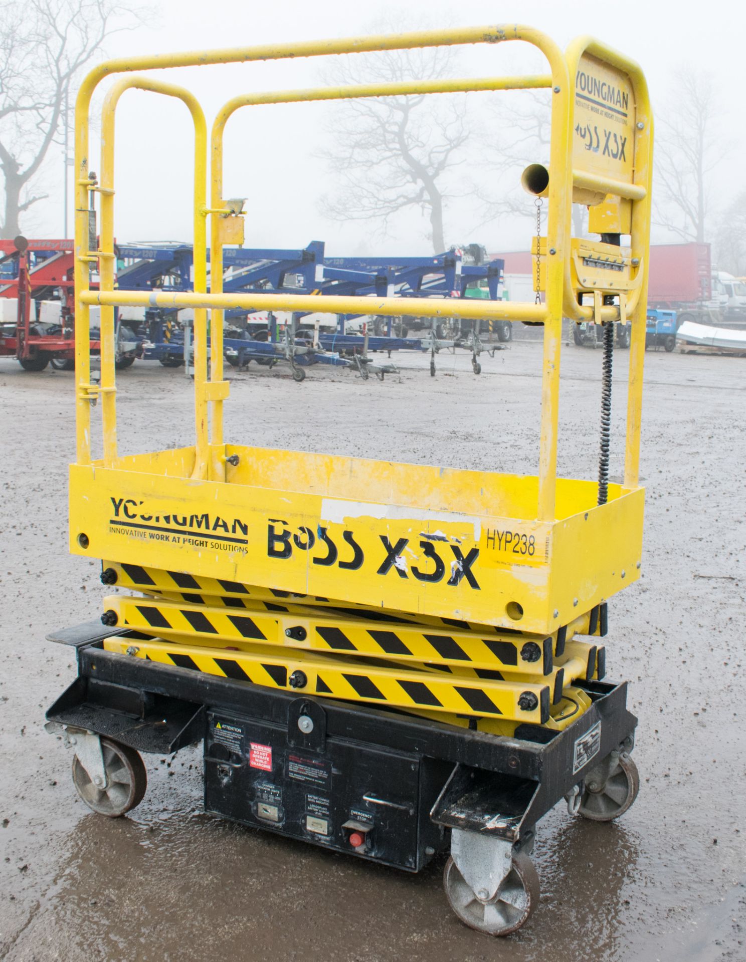 Youngman Boss X3X push around battery electric 5.2 metre sissor lift access platform Year: 2012 S/N: - Image 4 of 6