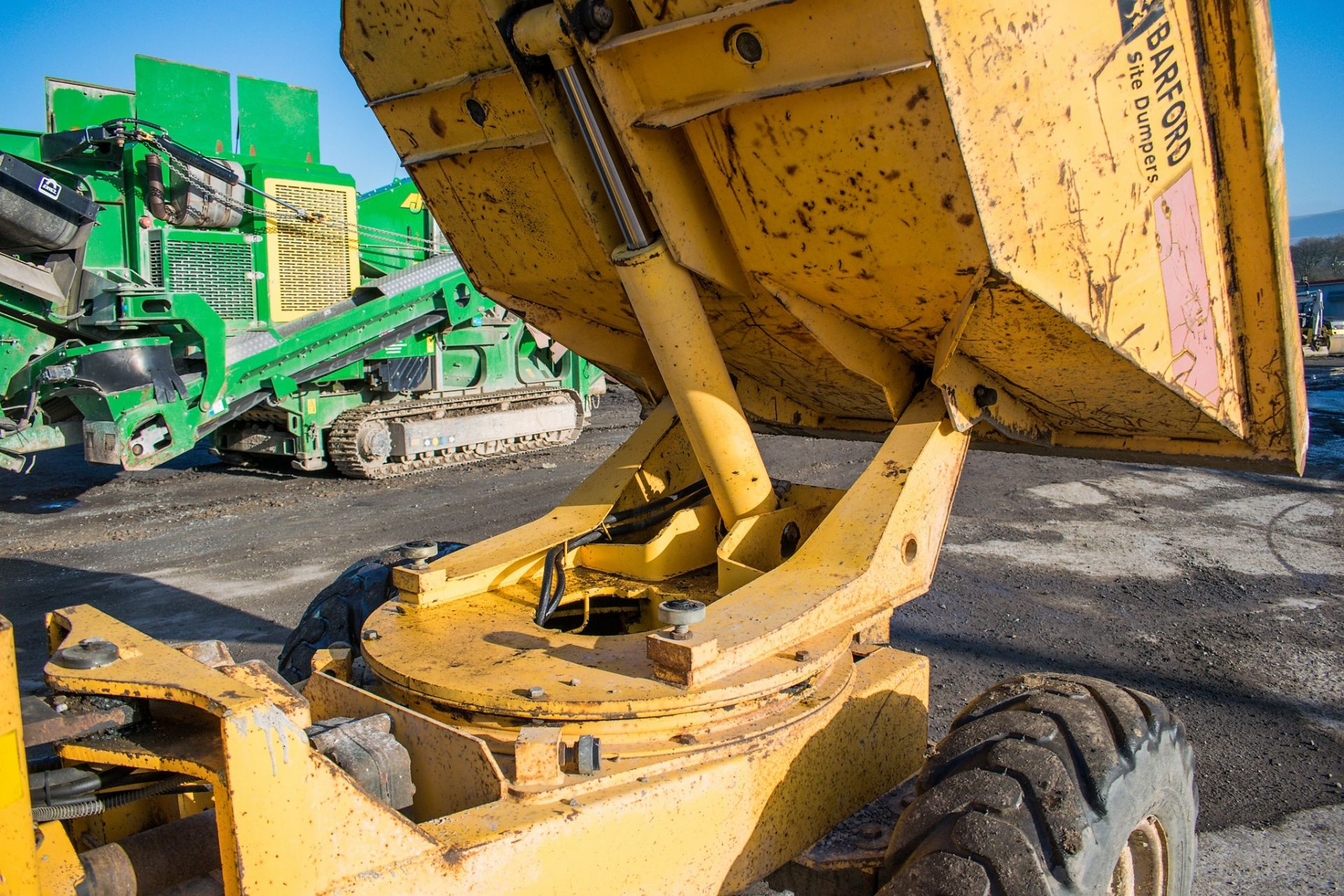 Barford SXR5000 5 tonne swivel skip dumper Year: 2001 S/N: SCMDO104 Recorded Hours: Not displayed ( - Image 14 of 17